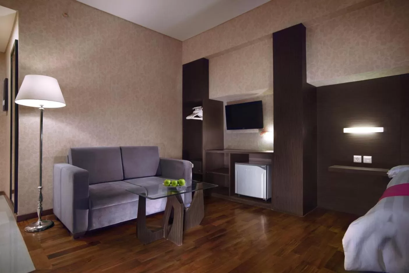 Bed in favehotel Graha Agung Surabaya