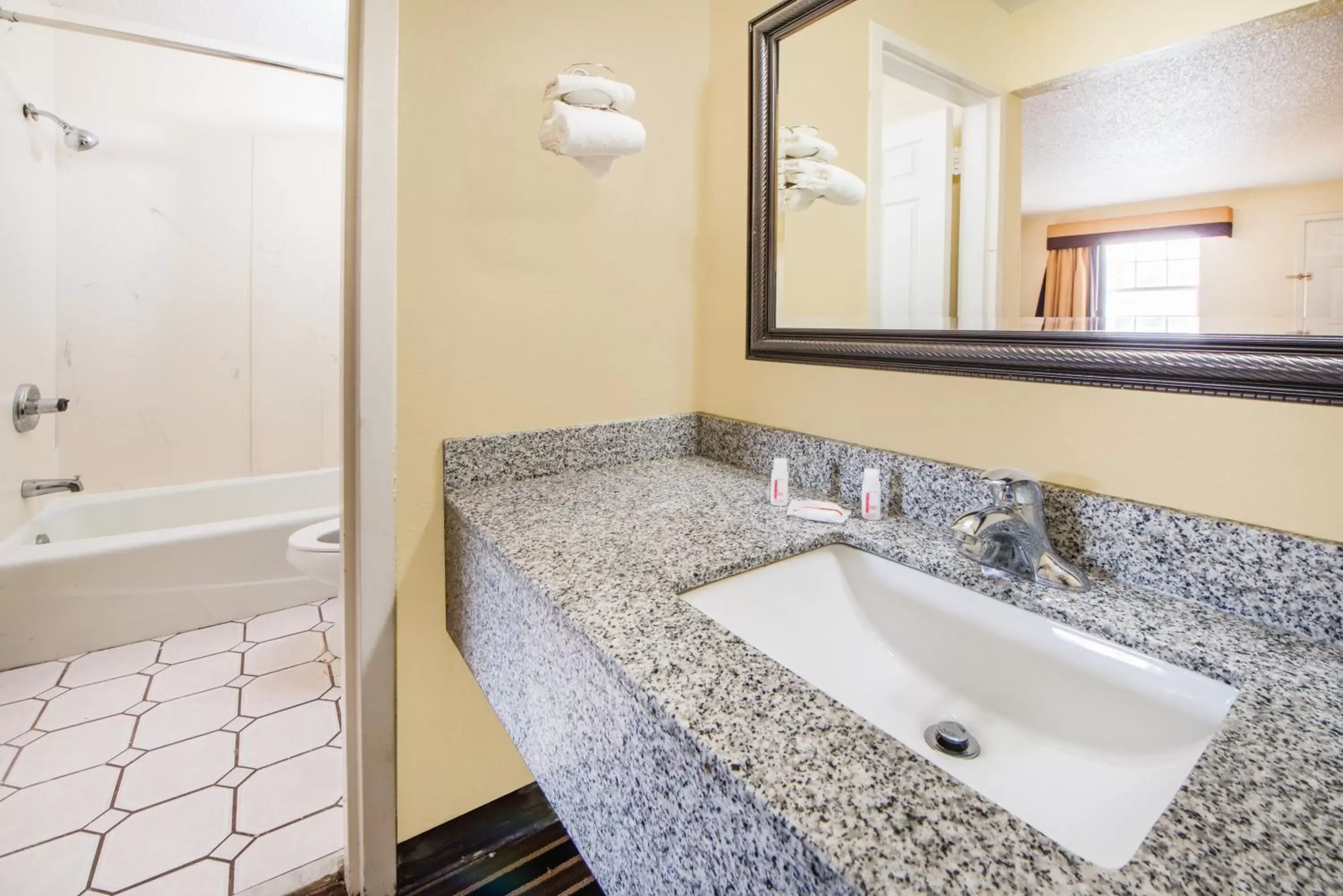 Bathroom in Super 8 by Wyndham Tulsa/Arpt/St Fairgrounds