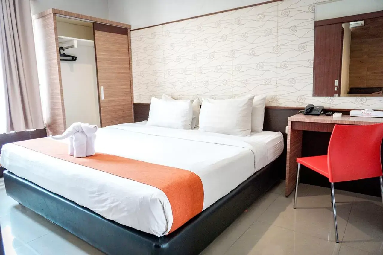 Bedroom, Bed in Andelir Hotel Simpang Lima Semarang