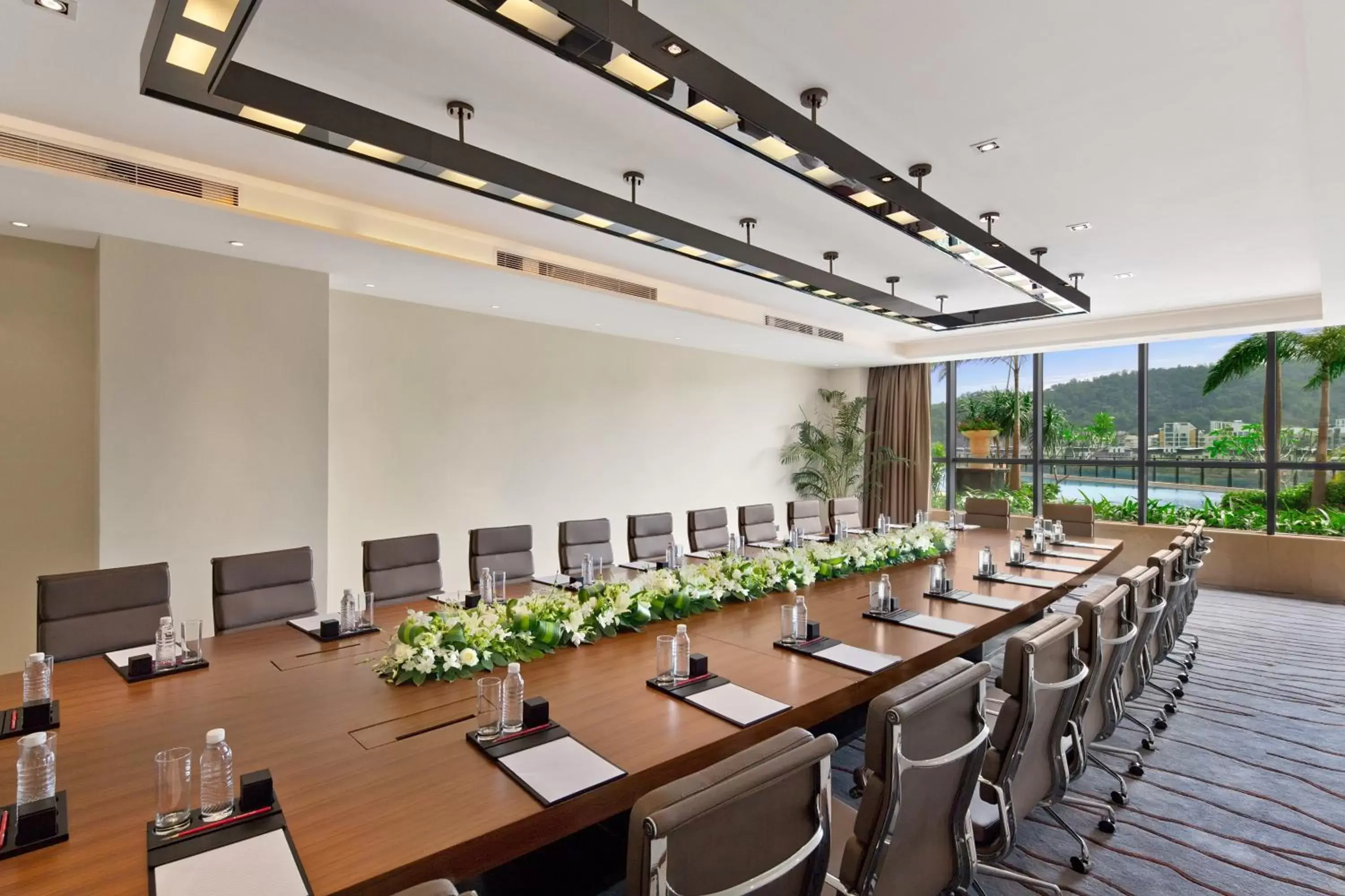 Meeting/conference room in Crowne Plaza Sanya City Center, an IHG Hotel