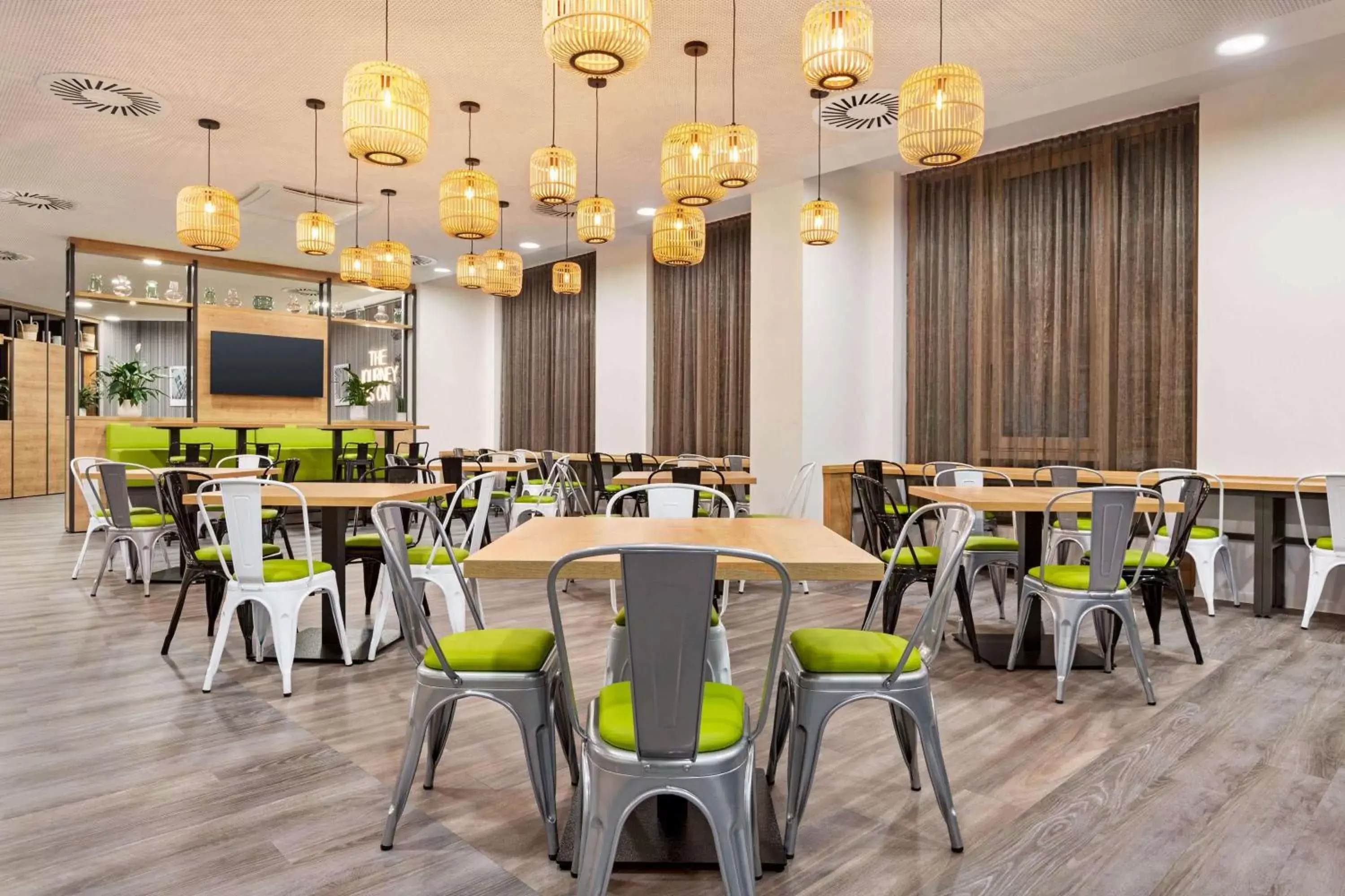 Restaurant/places to eat in Super 8 by Wyndham Chemnitz Restaurant/places to eat in Super 8 by Wyndham Chemnitz