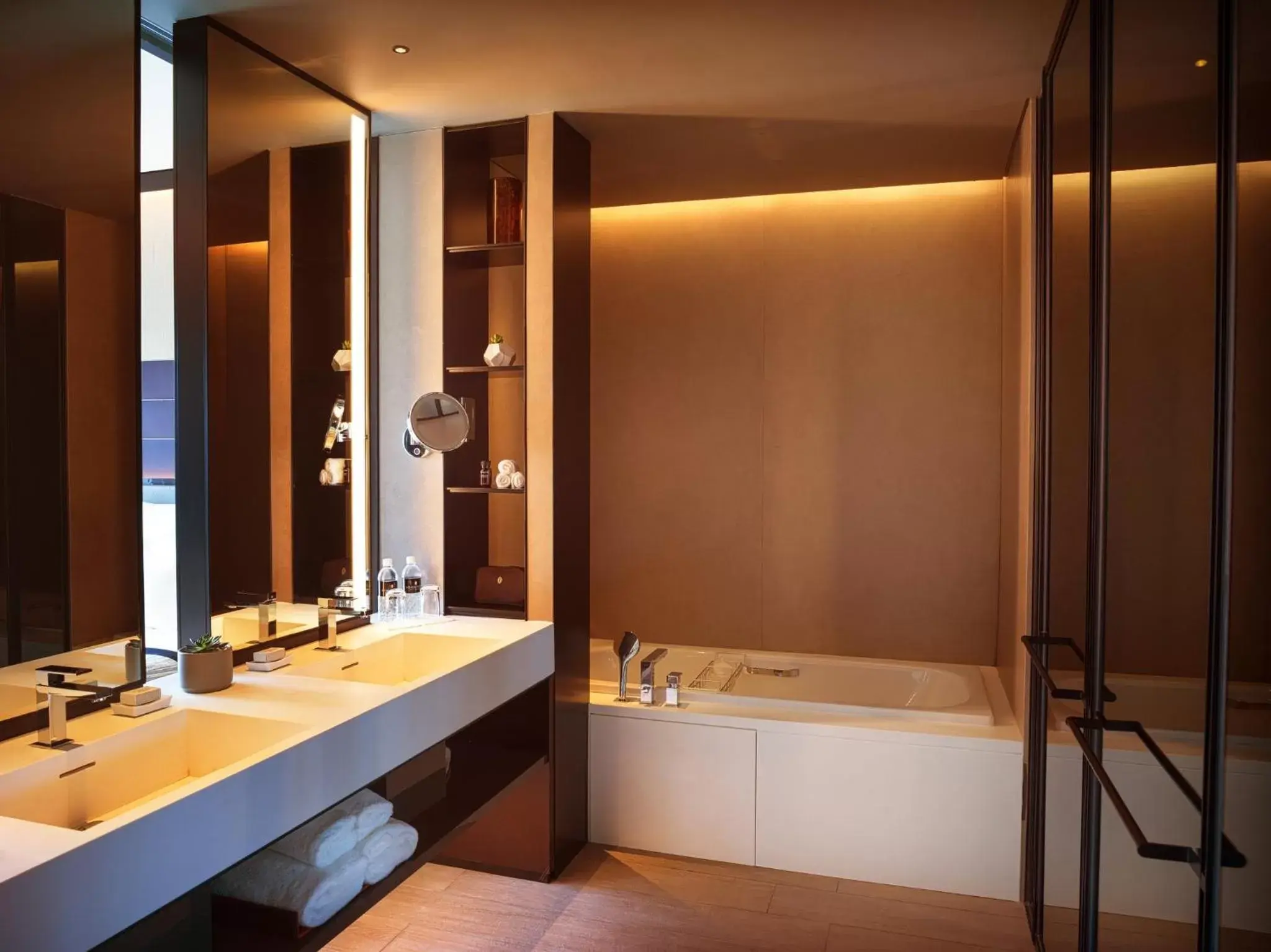 Bathroom in InterContinental Singapore Robertson Quay, an IHG Hotel