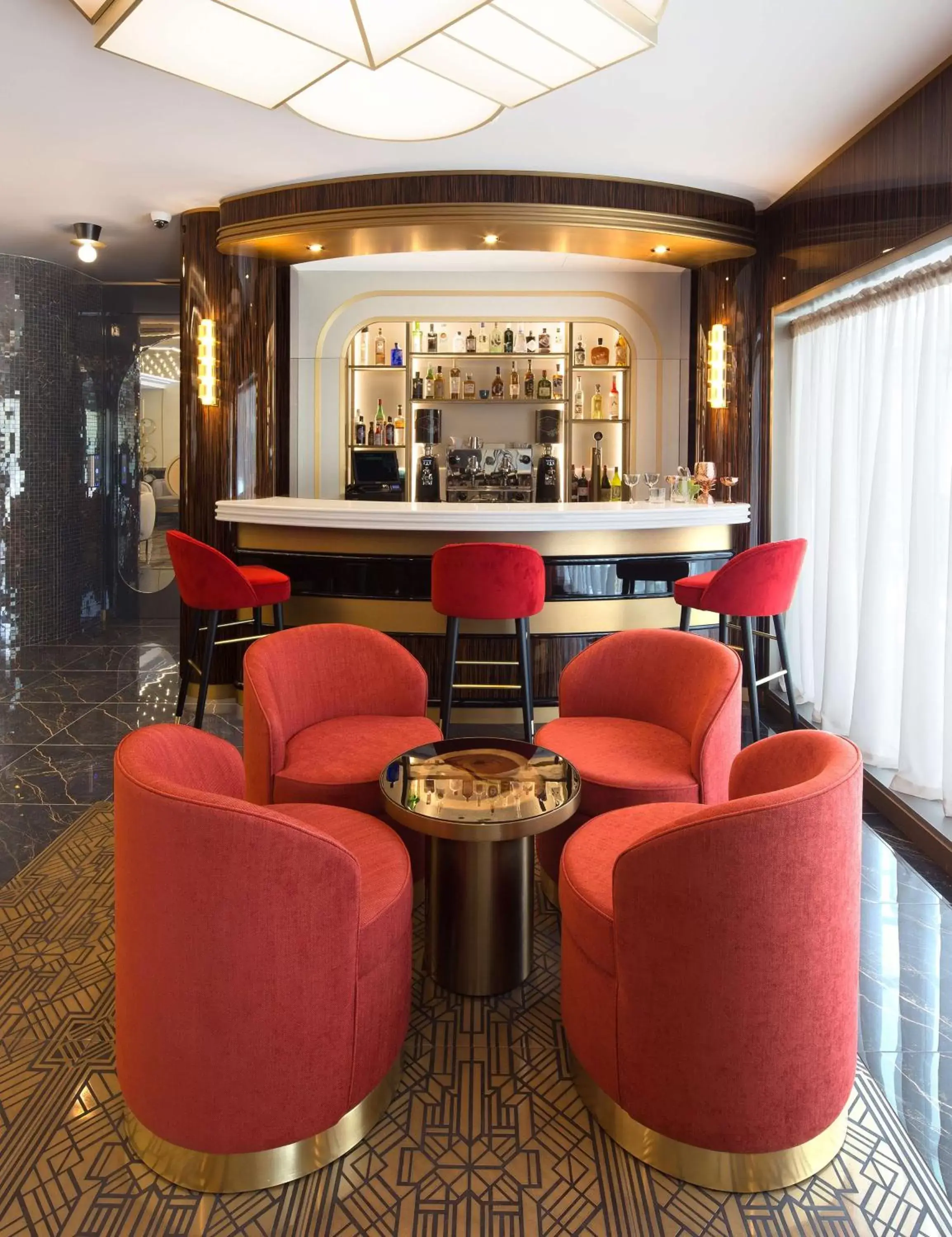 Lounge or bar in DoubleTree By Hilton A Coruña Lounge or bar in DoubleTree By Hilton A Coruña