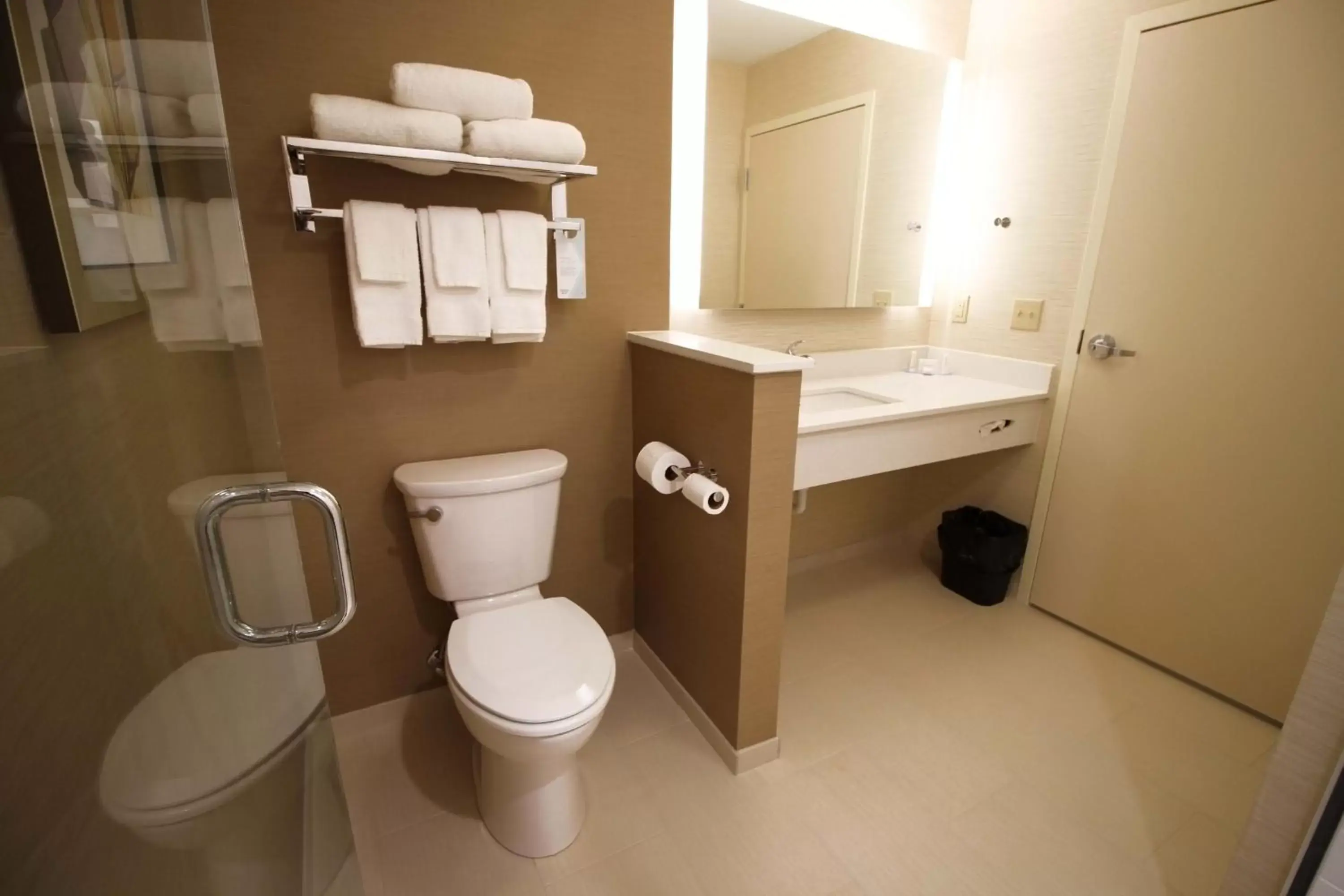 Bathroom in Fairfield Inn & Suites by Marriott London