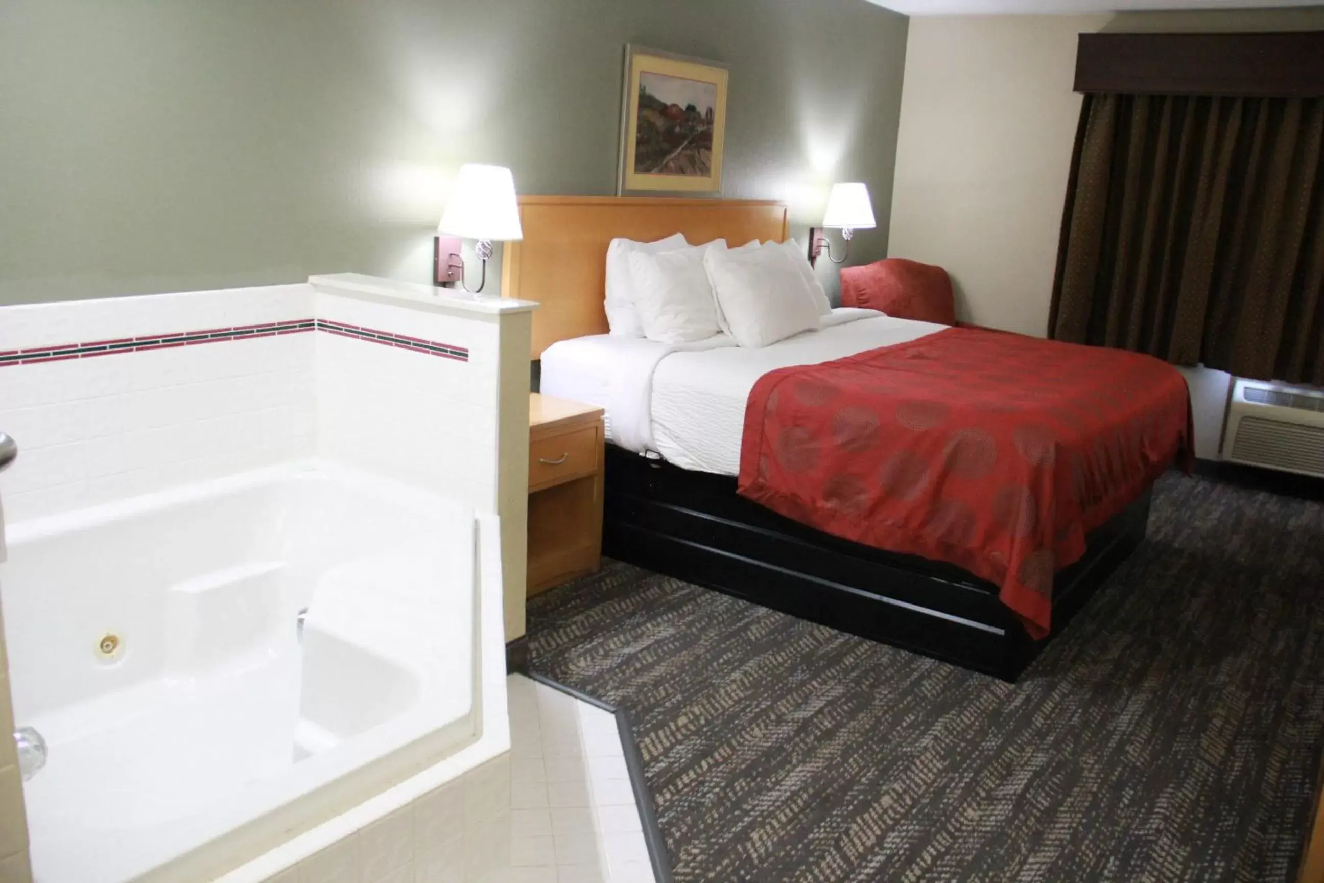 Bed in Ramada by Wyndham Spirit Lake/Okoboji