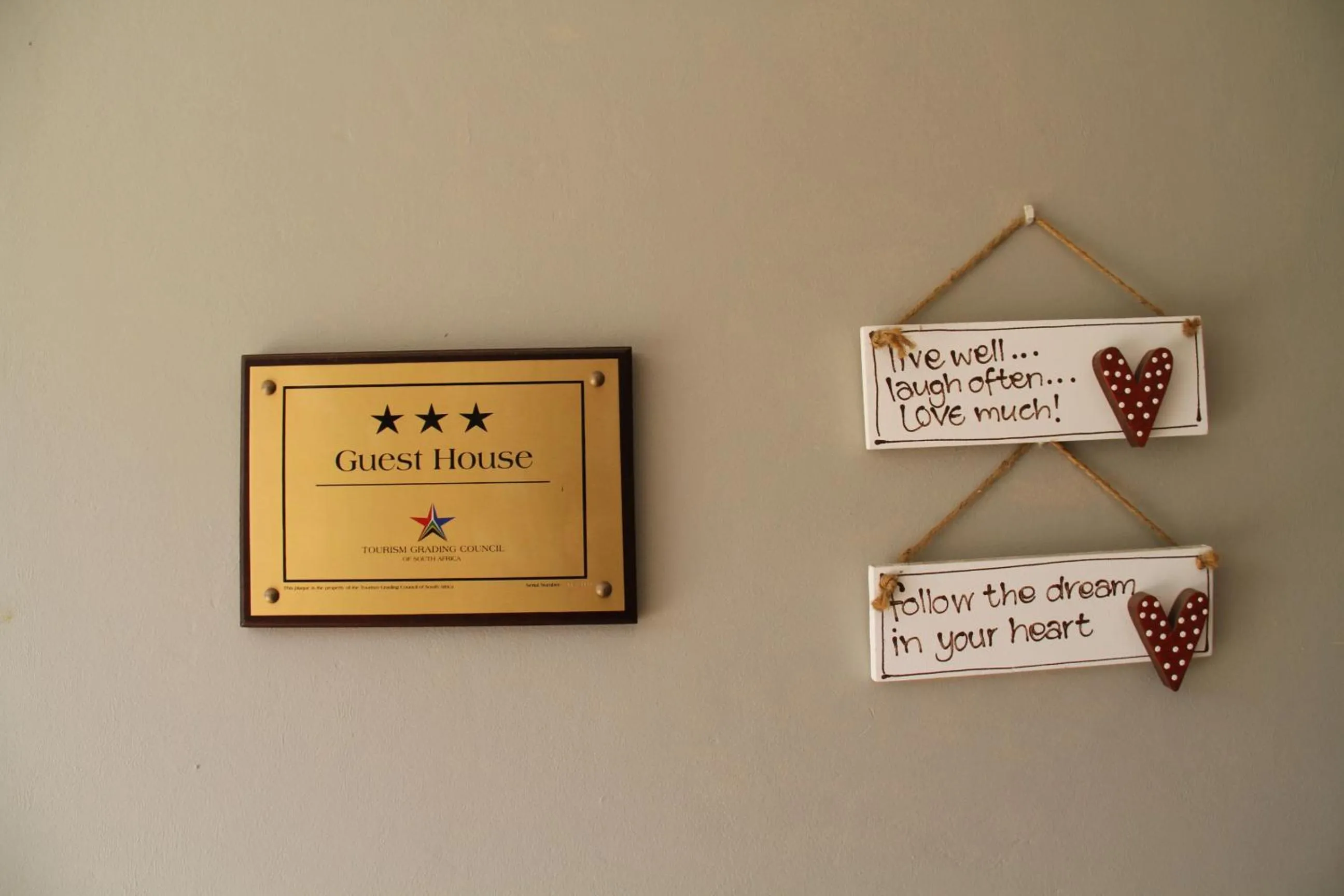 Logo/Certificate/Sign/Award in Port Elizabeth Guest House