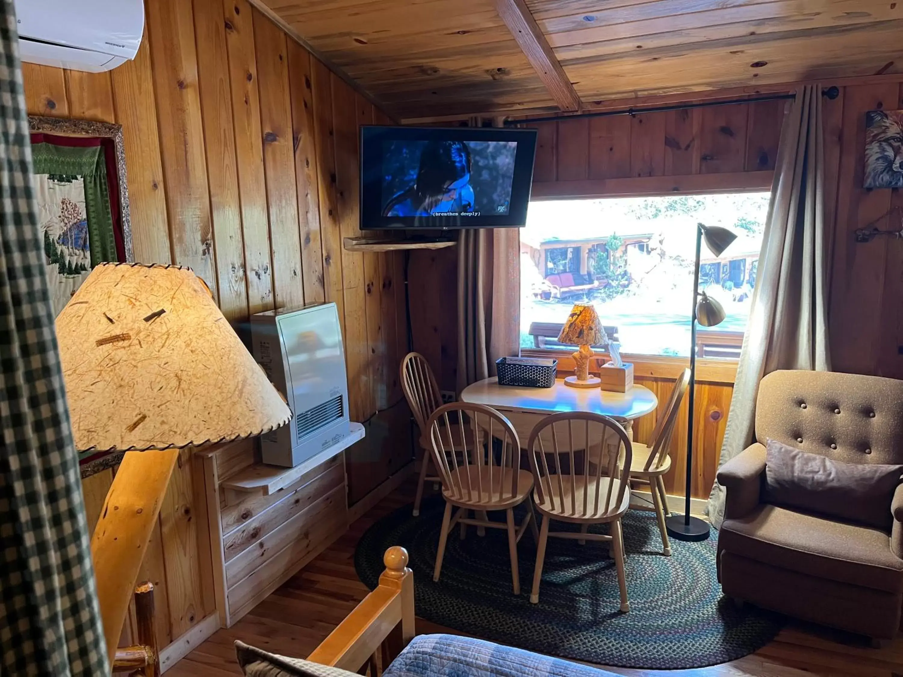 Dining Area in Pine Haven Resort