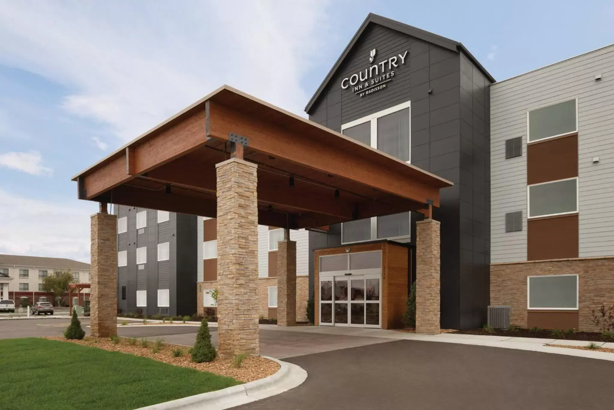 Property Building in Country Inn & Suites by Radisson, Ft. Atkinson, WI