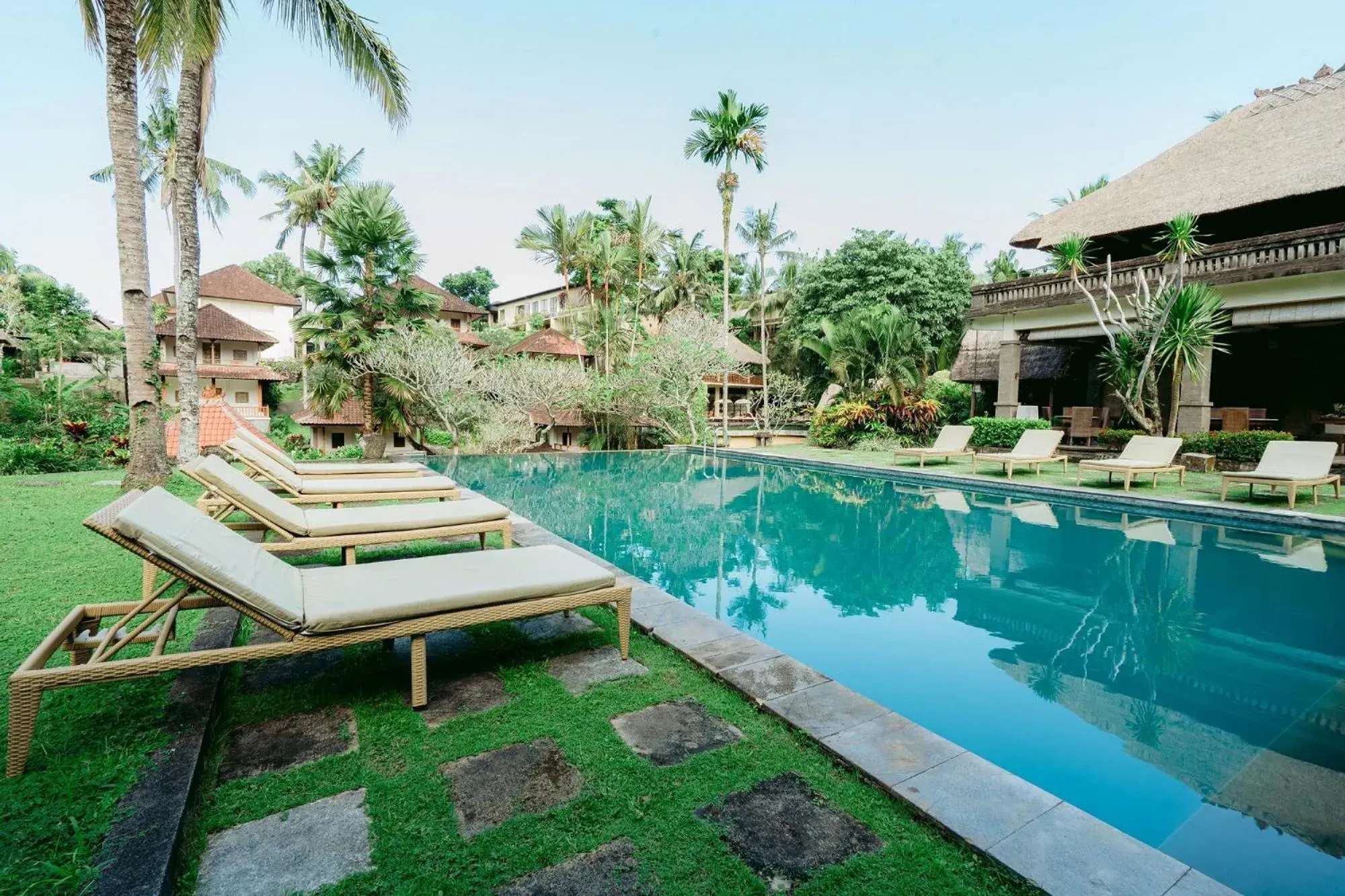 Swimming pool in Pertiwi Resort & Spa Swimming pool in Pertiwi Resort & Spa