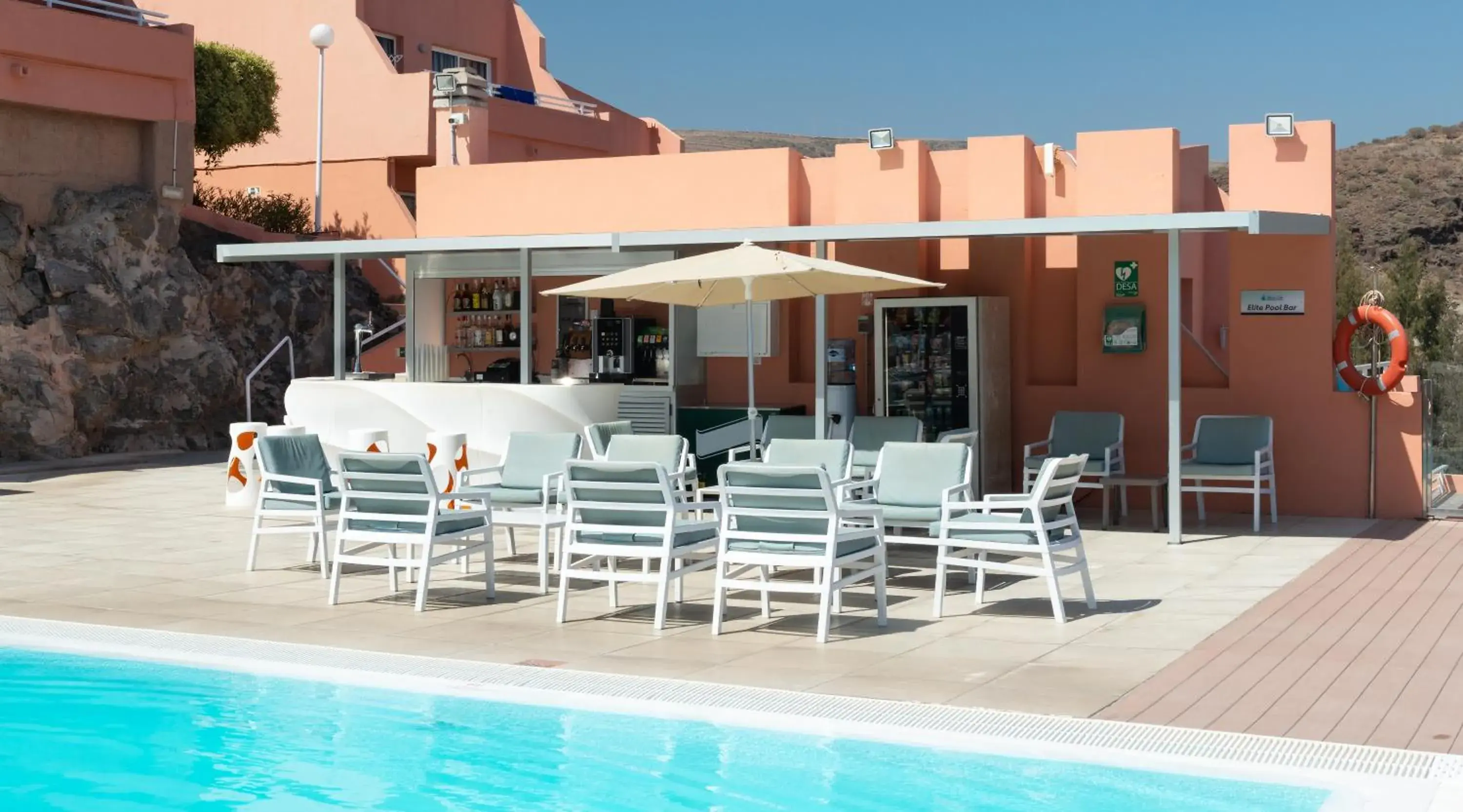 Lounge or bar, Swimming Pool in Marina Elite
