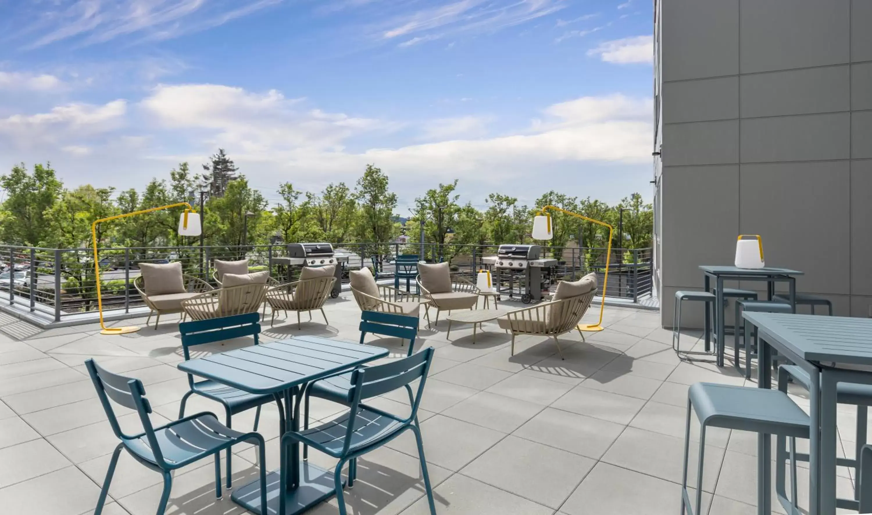 Patio, Restaurant/Places to Eat in Hyatt House Portland/Beaverton