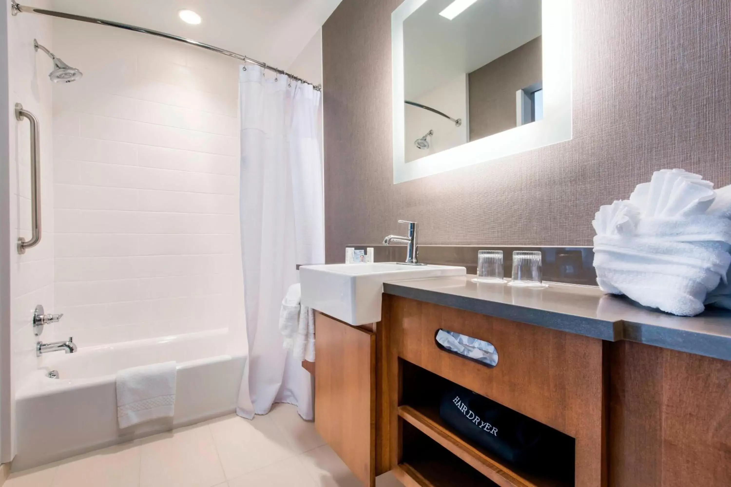 Bathroom in SpringHill Suites by Marriott Gallup