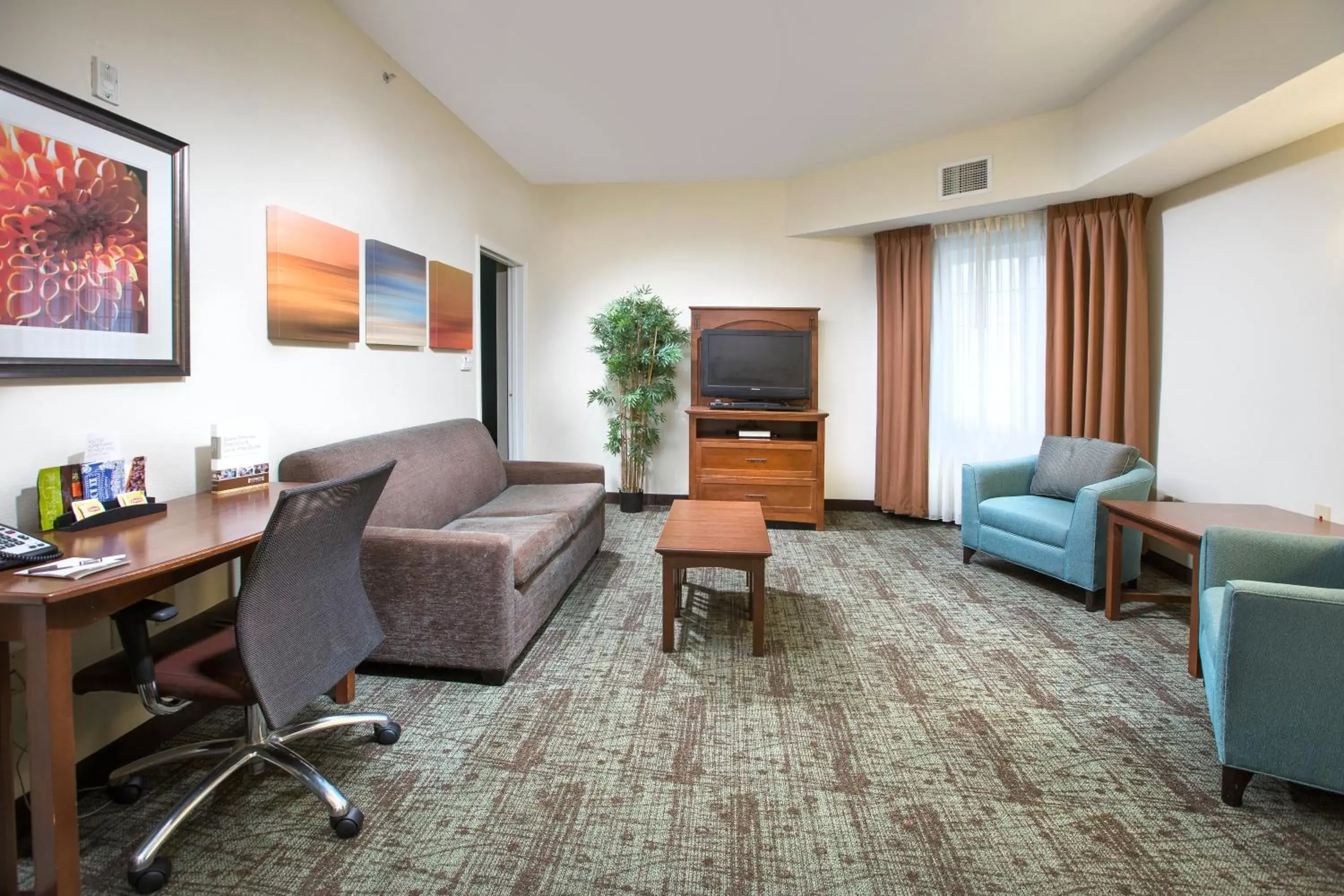 Photo of the whole room, Seating Area in Staybridge Suites Augusta, an IHG Hotel