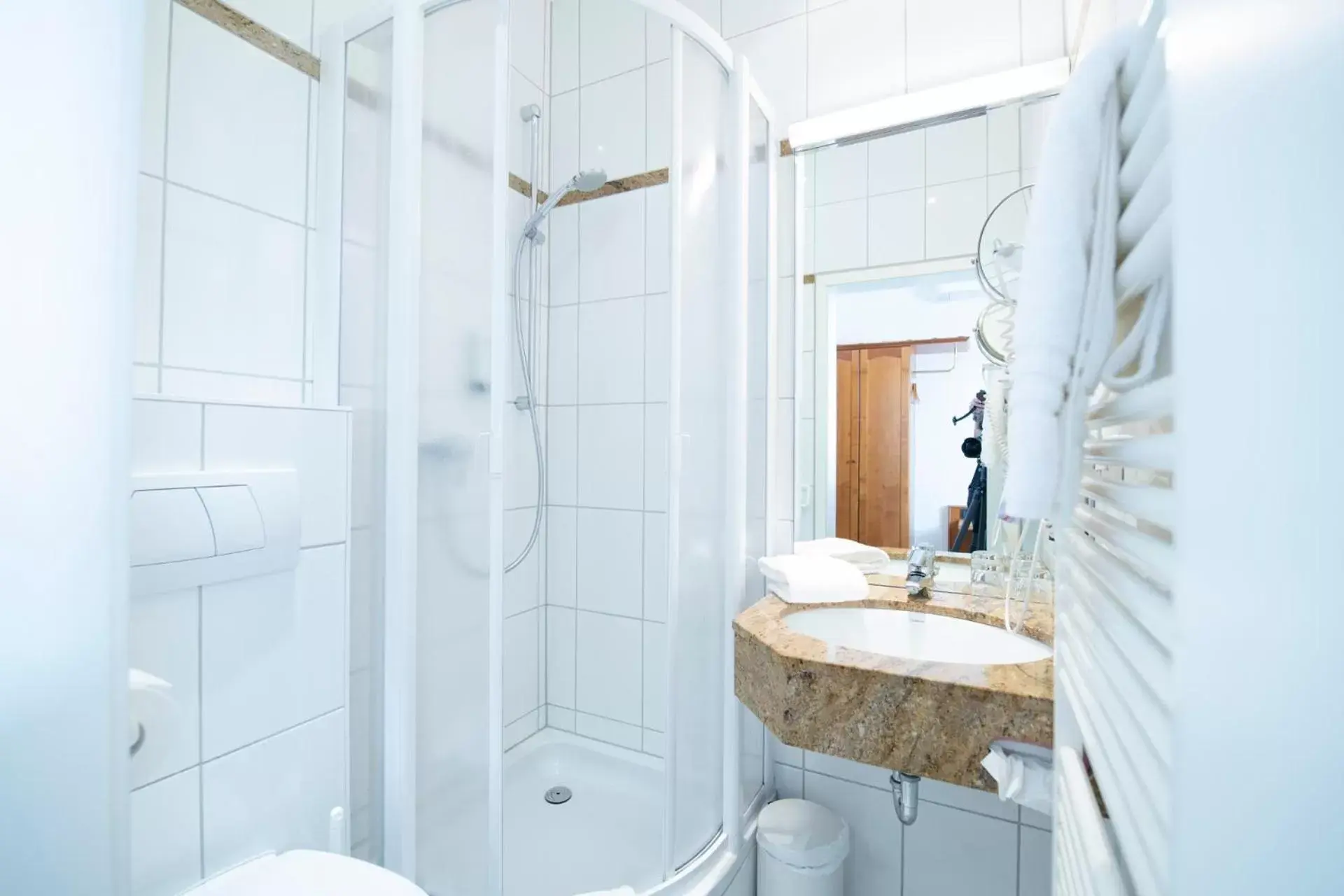 Bathroom in Landhotel Kauzenberg