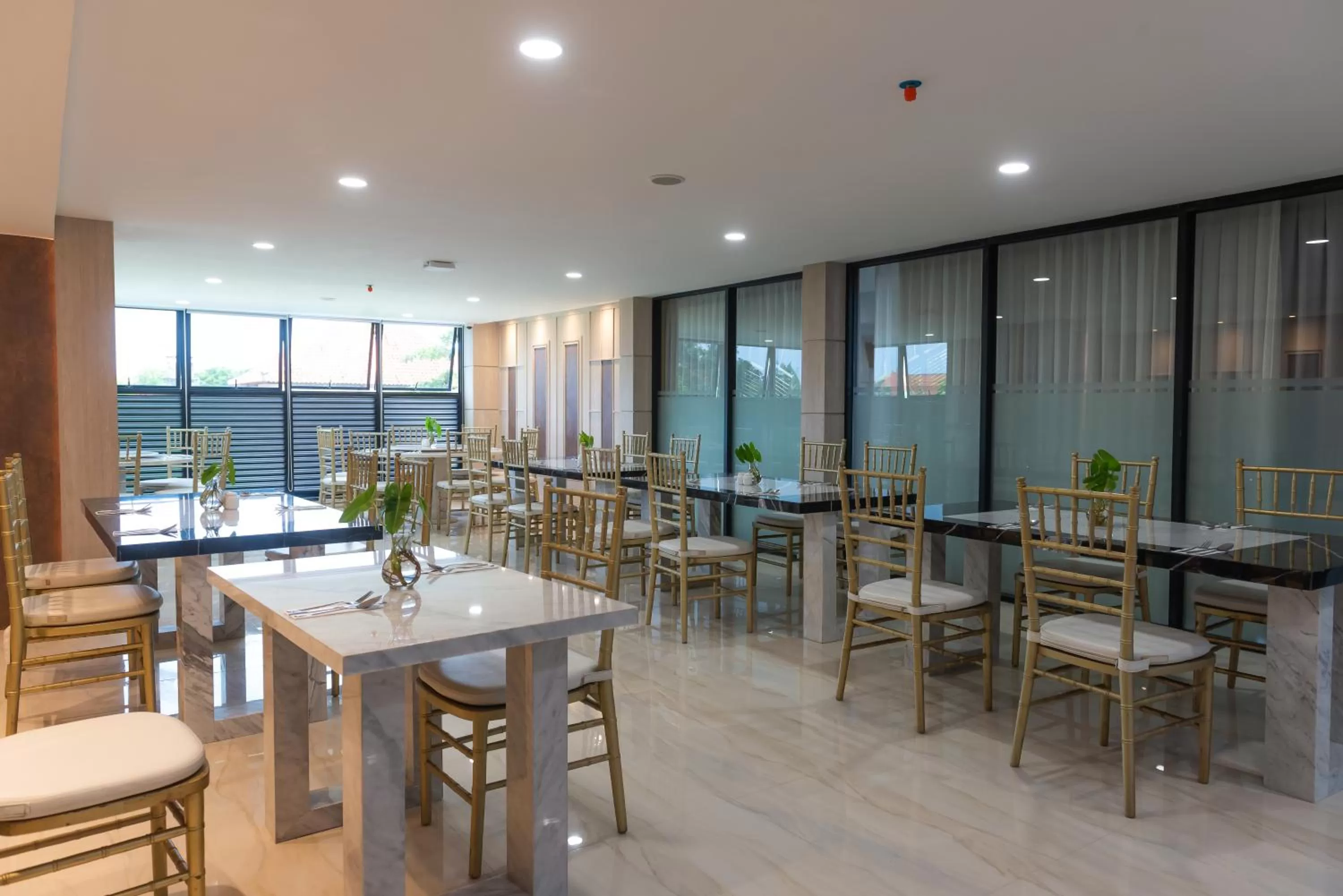 Restaurant/places to eat in Dream of Aventus Hotel Kuta