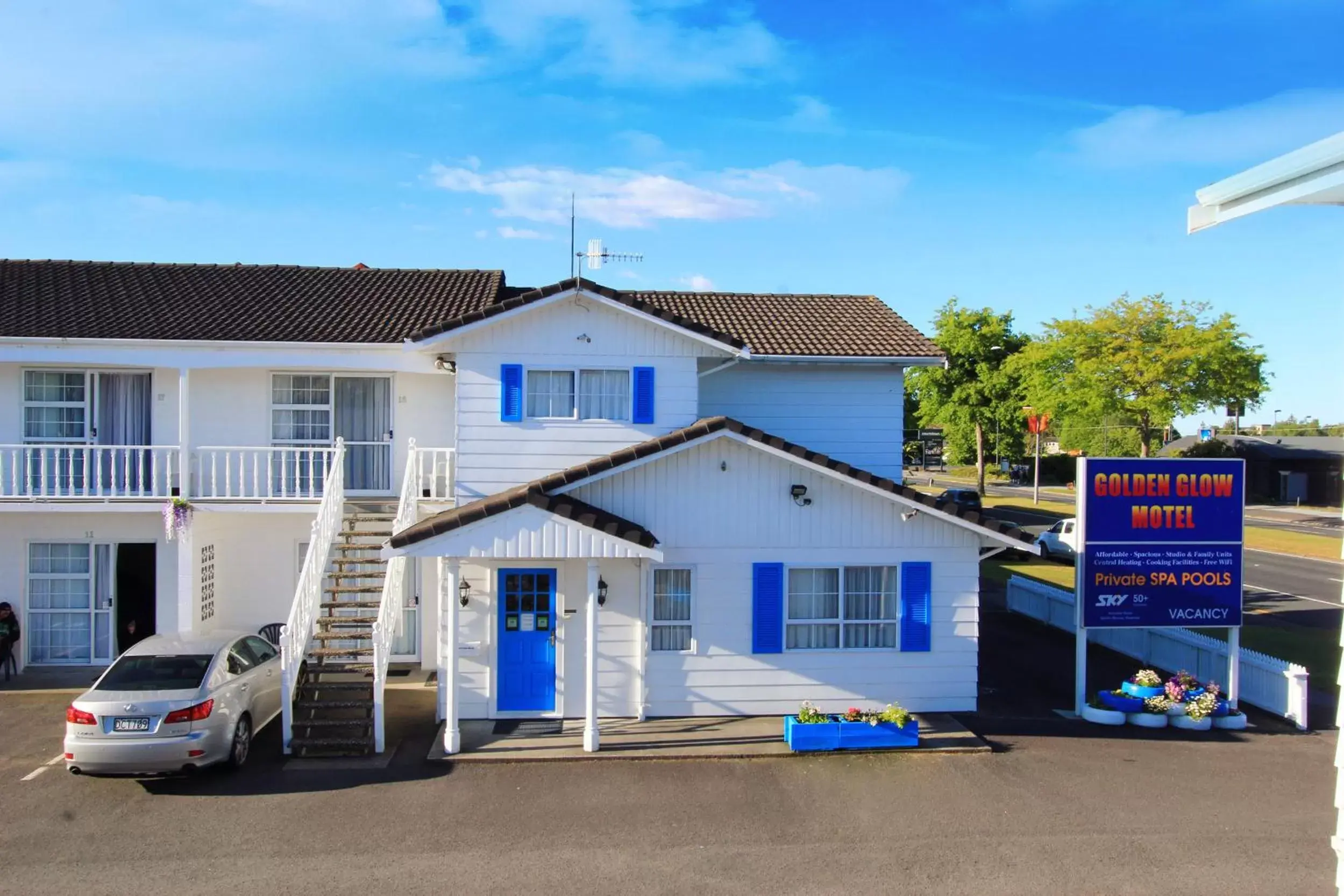 Lobby or reception, Property Building in Golden Glow Motel