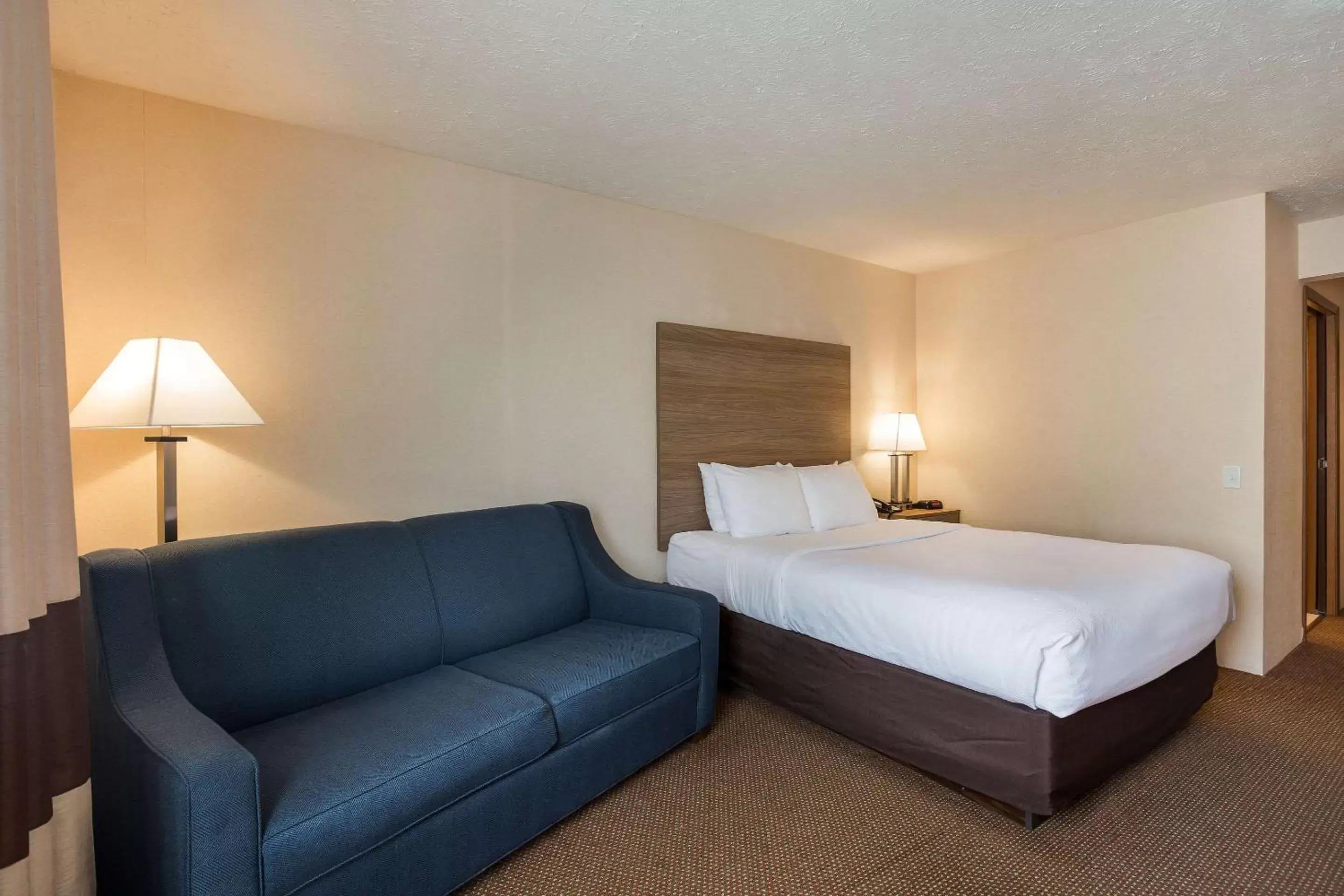 Photo of the whole room in Quality Inn - Petoskey