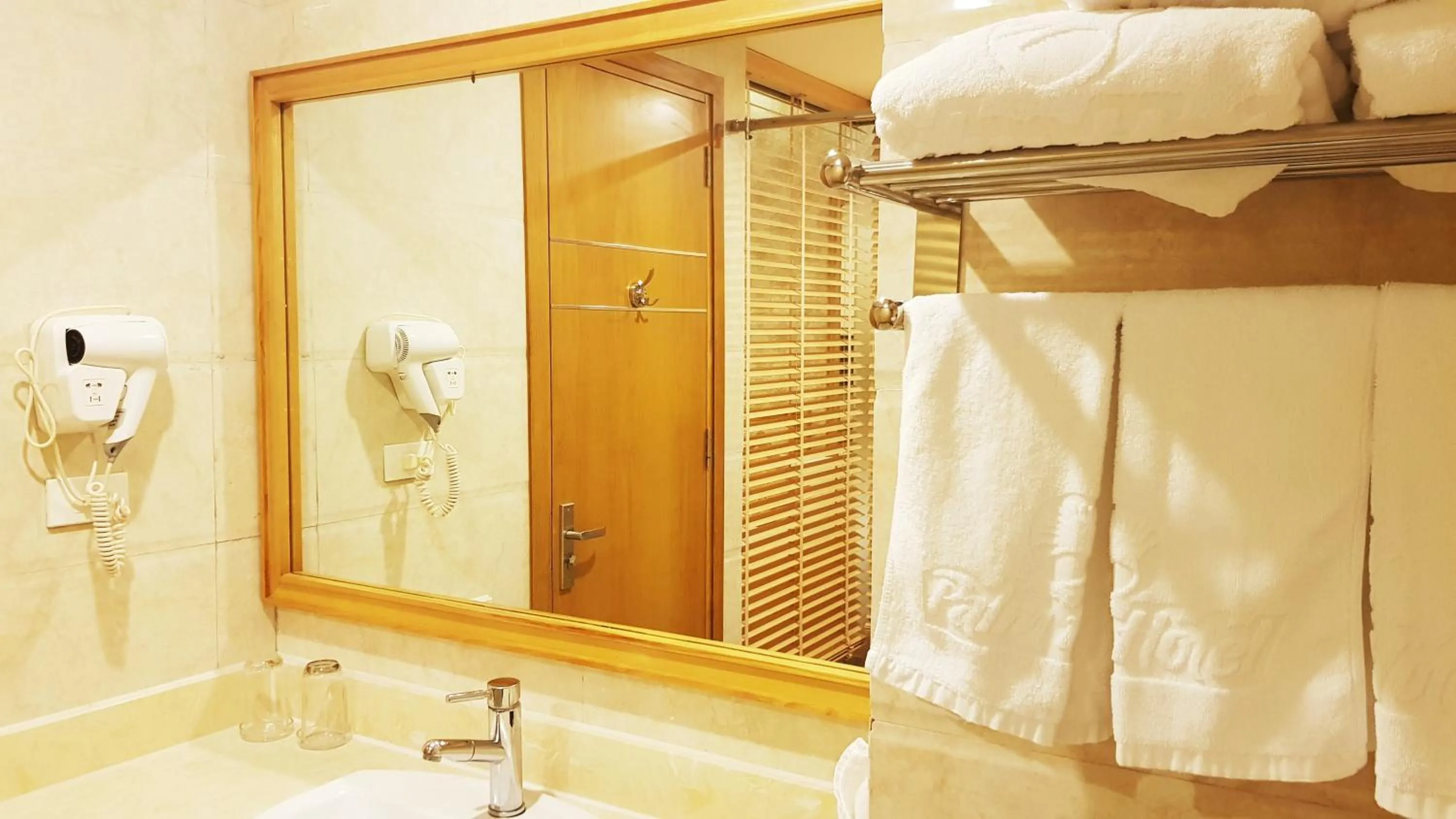 Bathroom in Palm Hotel Thanh Hoa