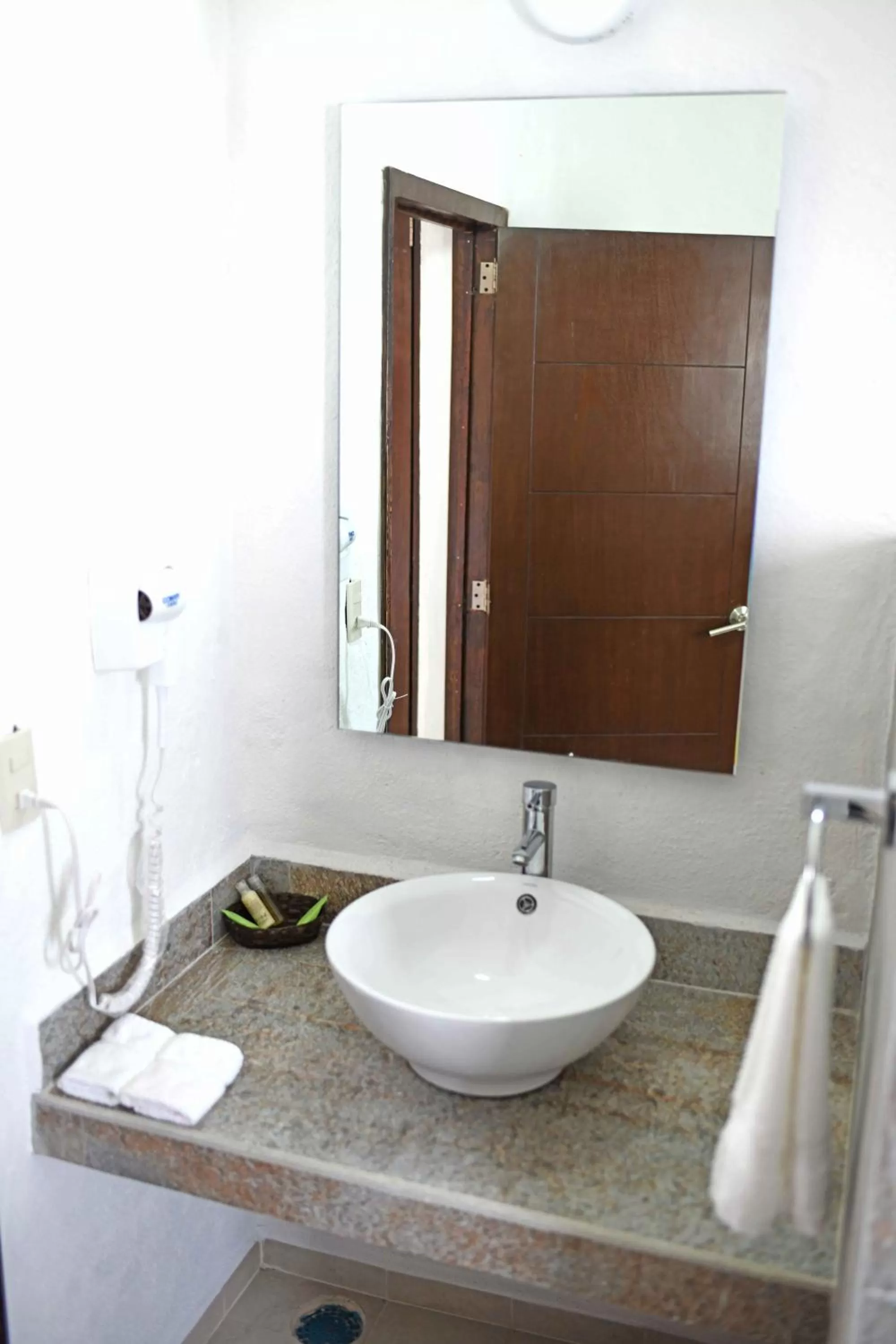 Bathroom in Petit Hotel Pilitas