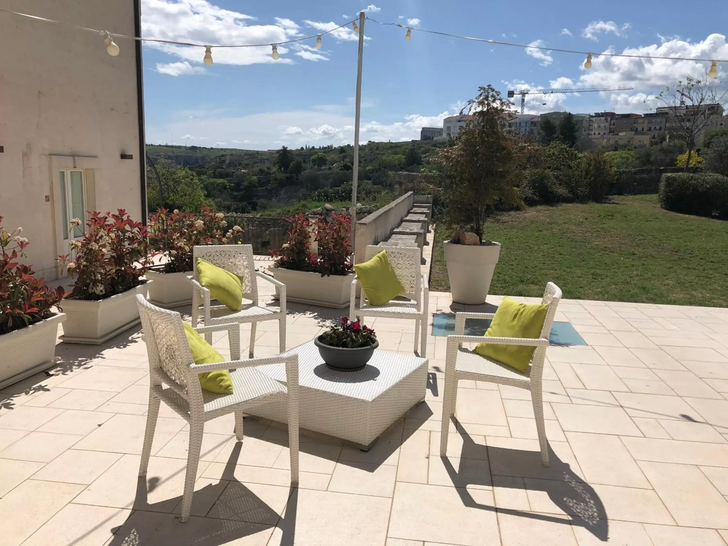 Patio in Hotel Cave Del Sole