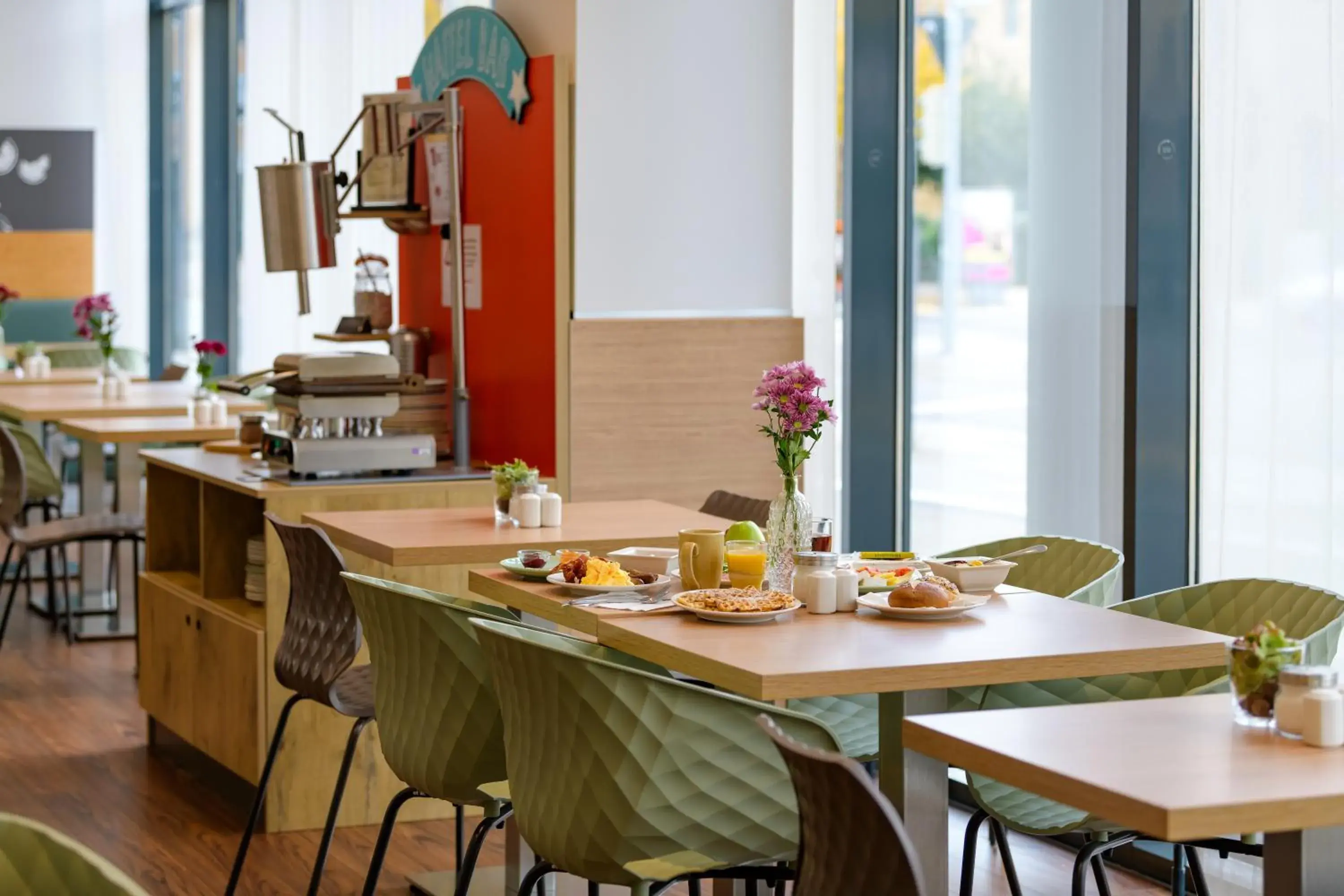 Breakfast, Restaurant/Places to Eat in ibis Heilbronn City