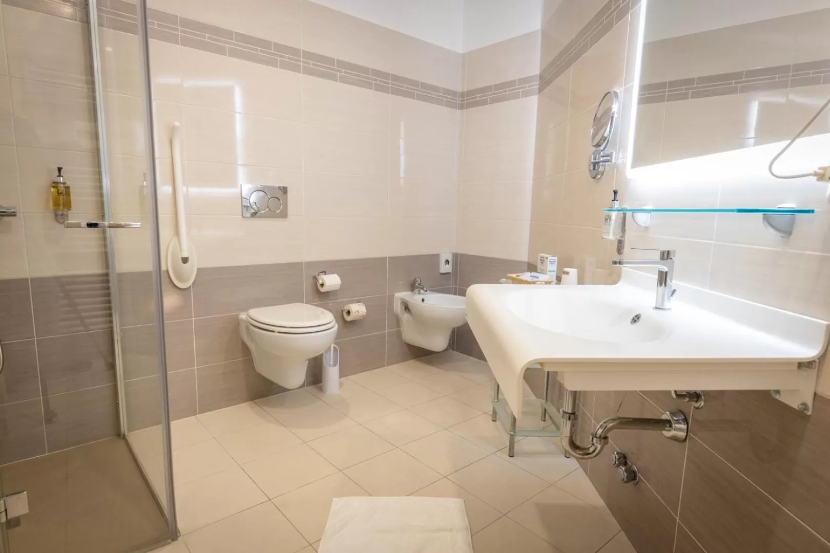 Property building in Hotel Lis