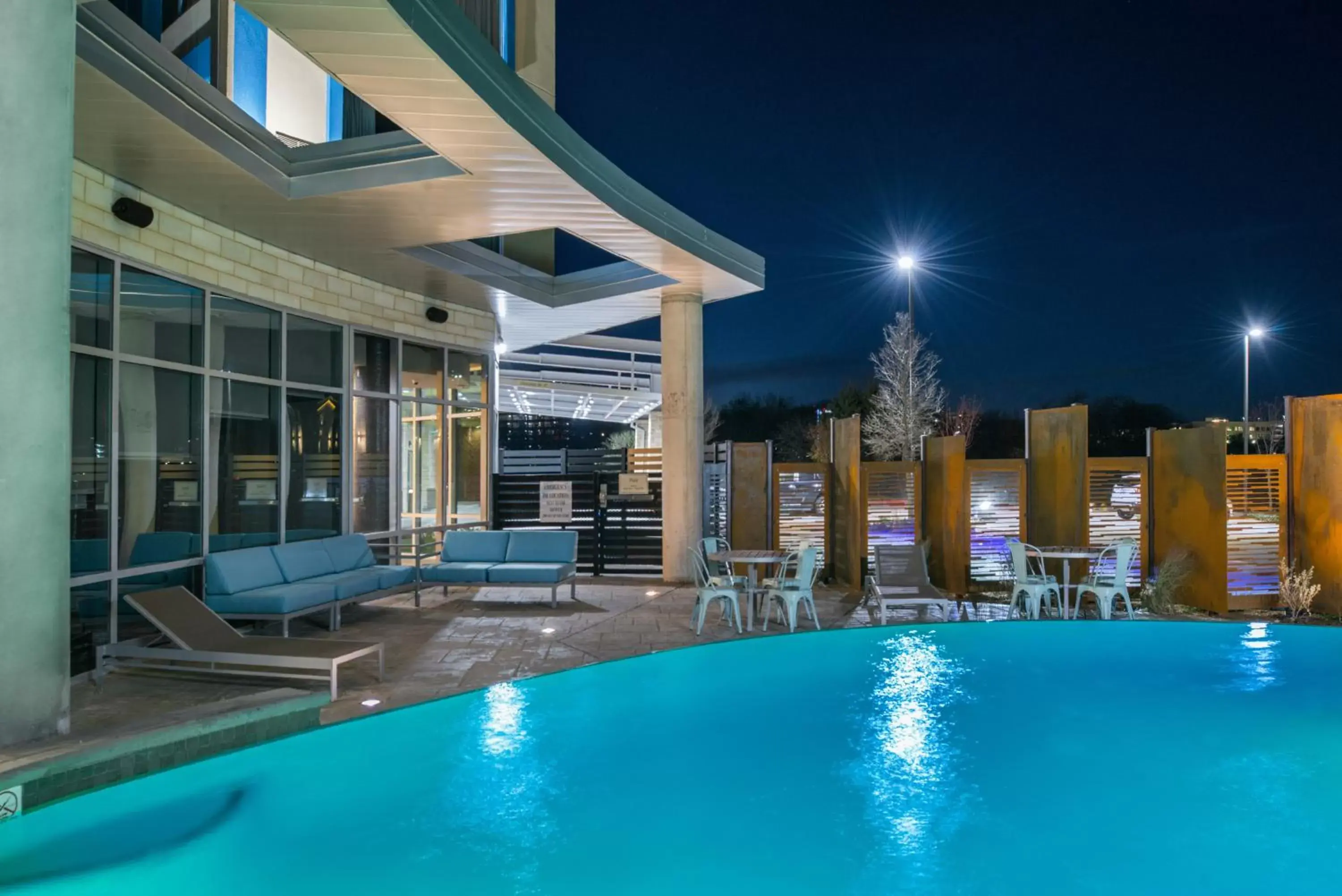 Swimming pool in Hotel Indigo Frisco by IHG Swimming pool in Hotel Indigo Frisco by IHG