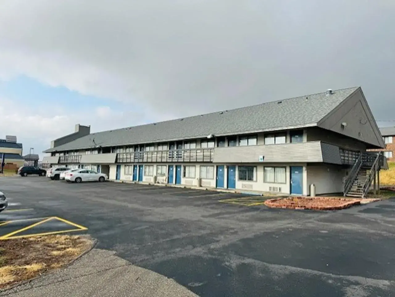Property building in Motel 6-Cedar Rapids, IA Property building in Motel 6-Cedar Rapids, IA
