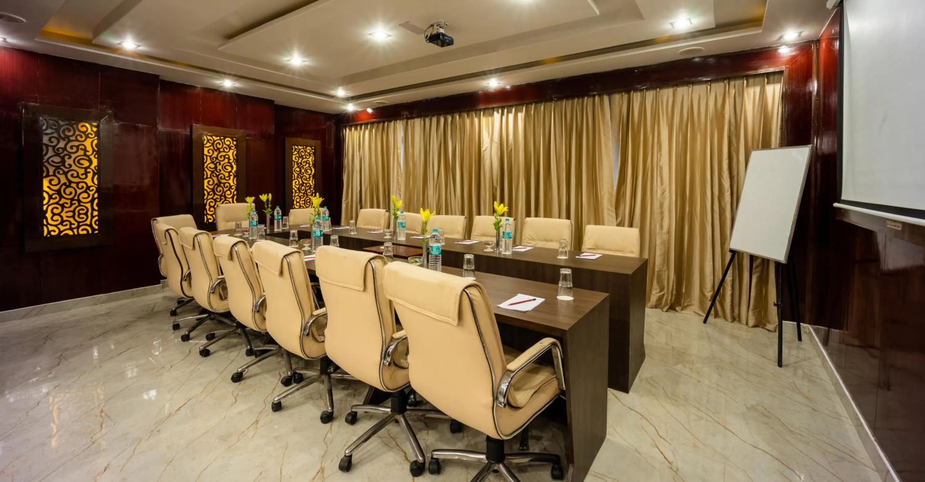 Meeting/conference room in Hotel Shanti Palace Mahipalpur