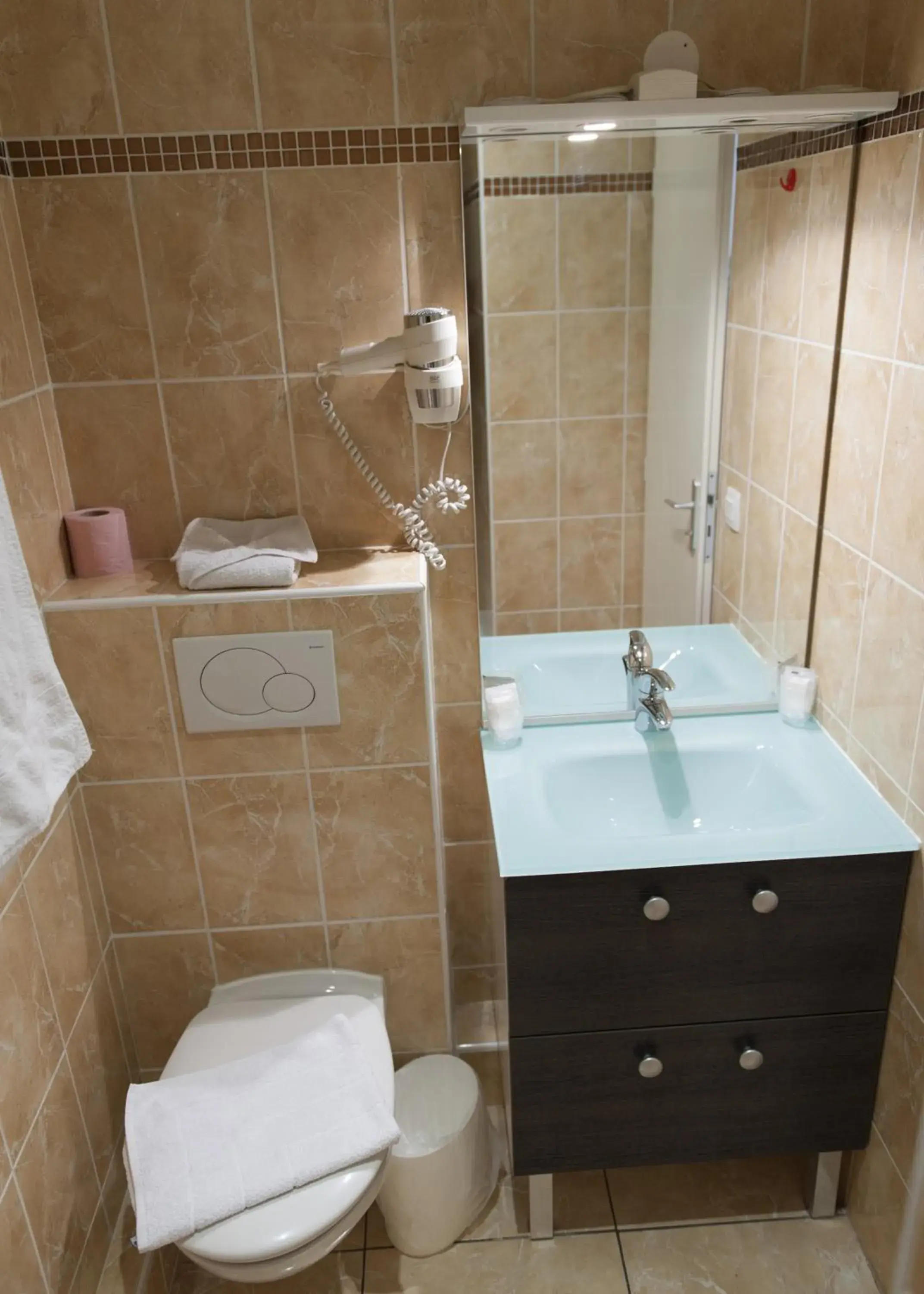 Bathroom in Hôtel Vendôme