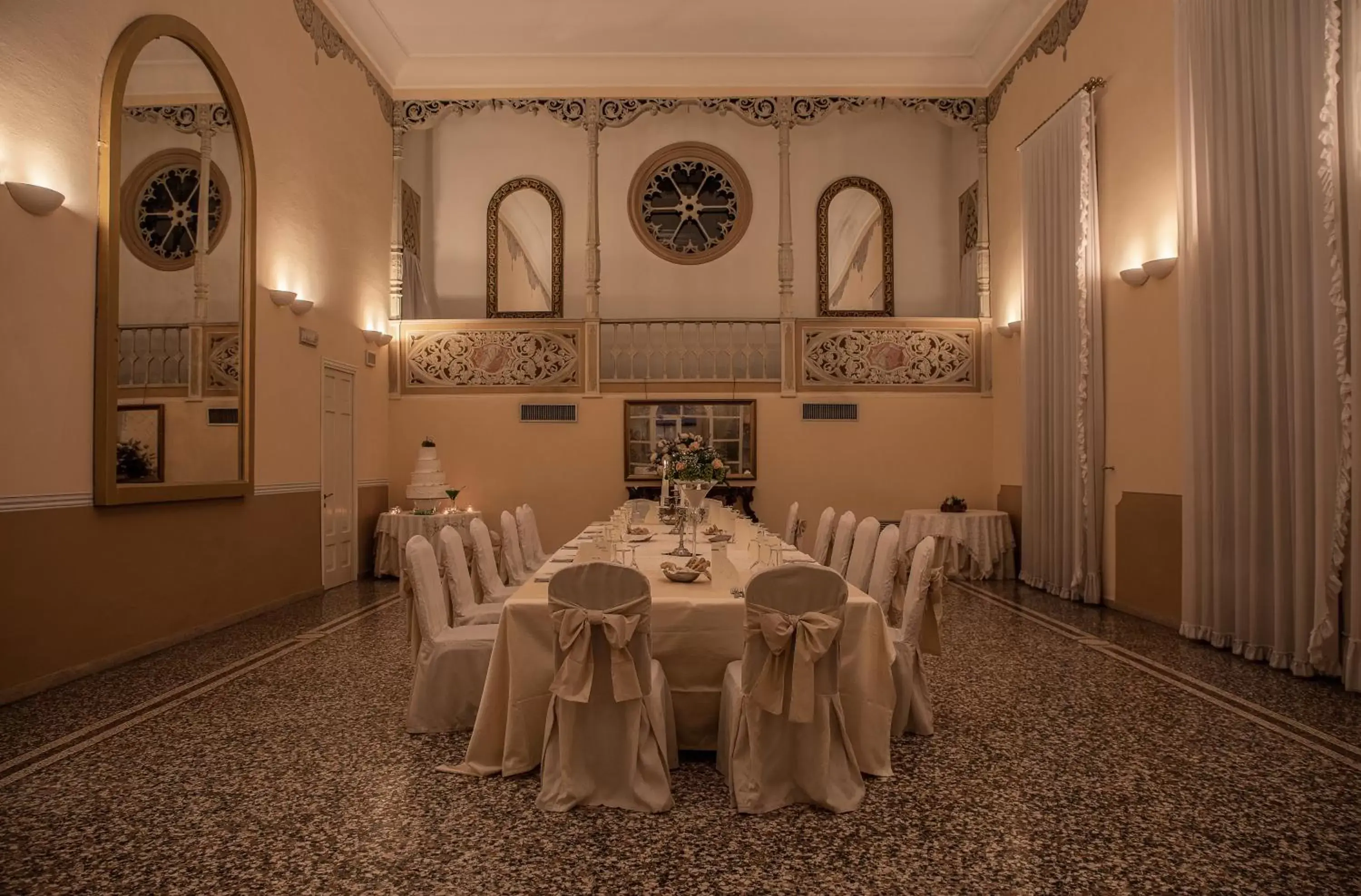 Restaurant/places to eat, Banquet Facilities in Hotel Trettenero