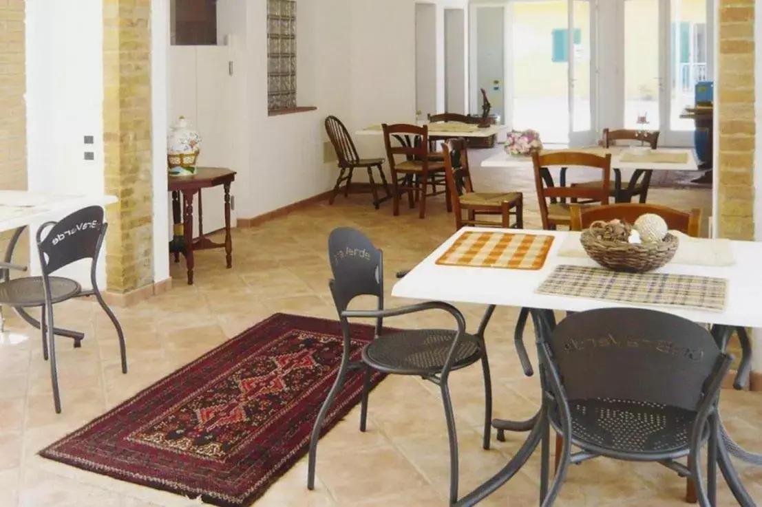 Dining area, Restaurant/Places to Eat in Ombra Verde Residence e B&B