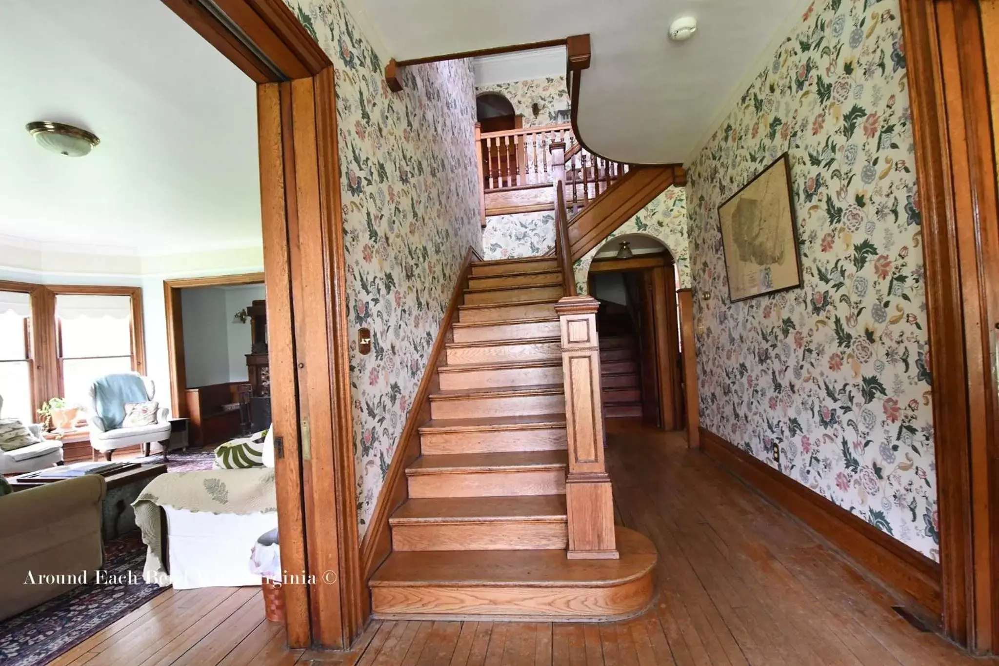 Double Room with Mountain View in Laurel River Club Bed & Breakfast or LRCBNB Double Room with Mountain View in Laurel River Club Bed & Breakfast or LRCBNB