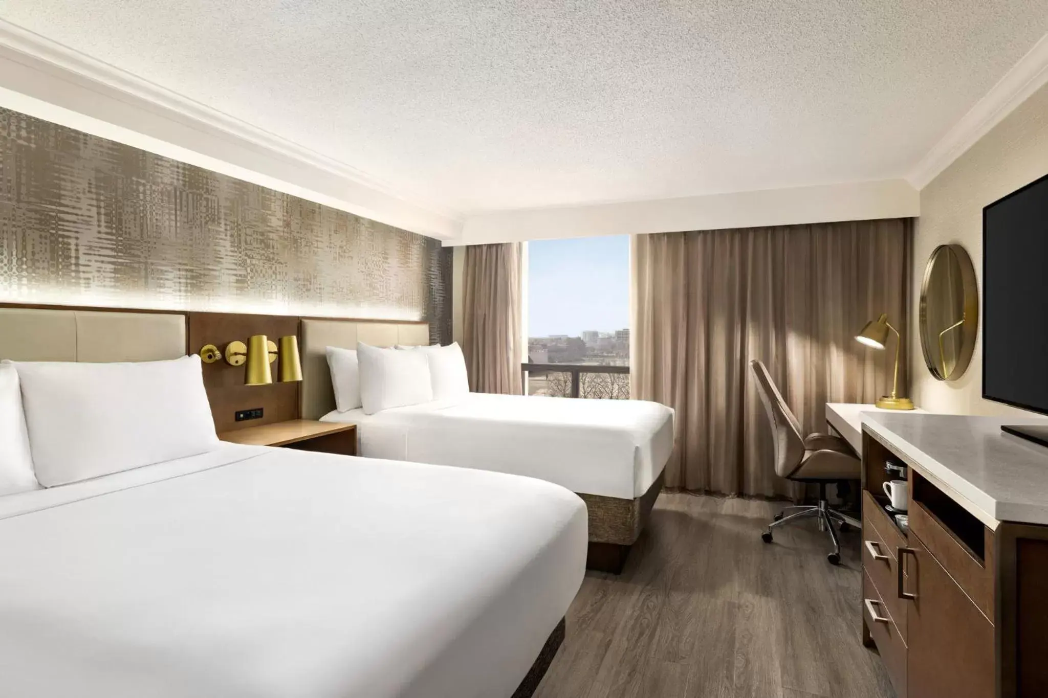 Photo of the whole room, Bed in Crowne Plaza Toronto Airport, an IHG Hotel