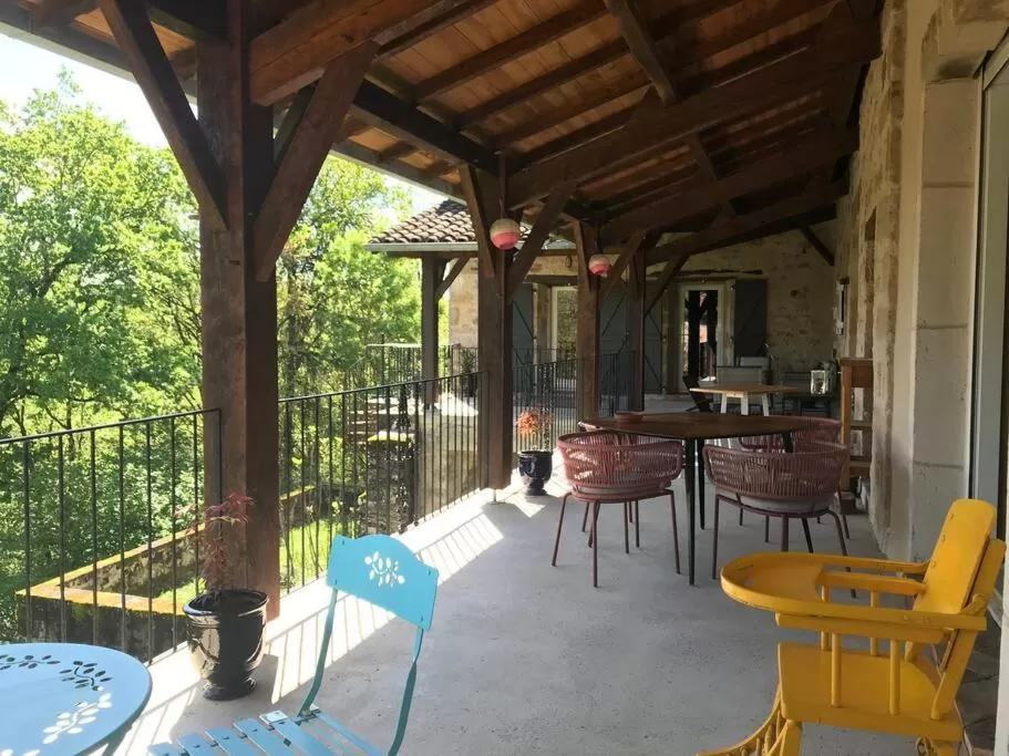 Patio in Château de Bataillé