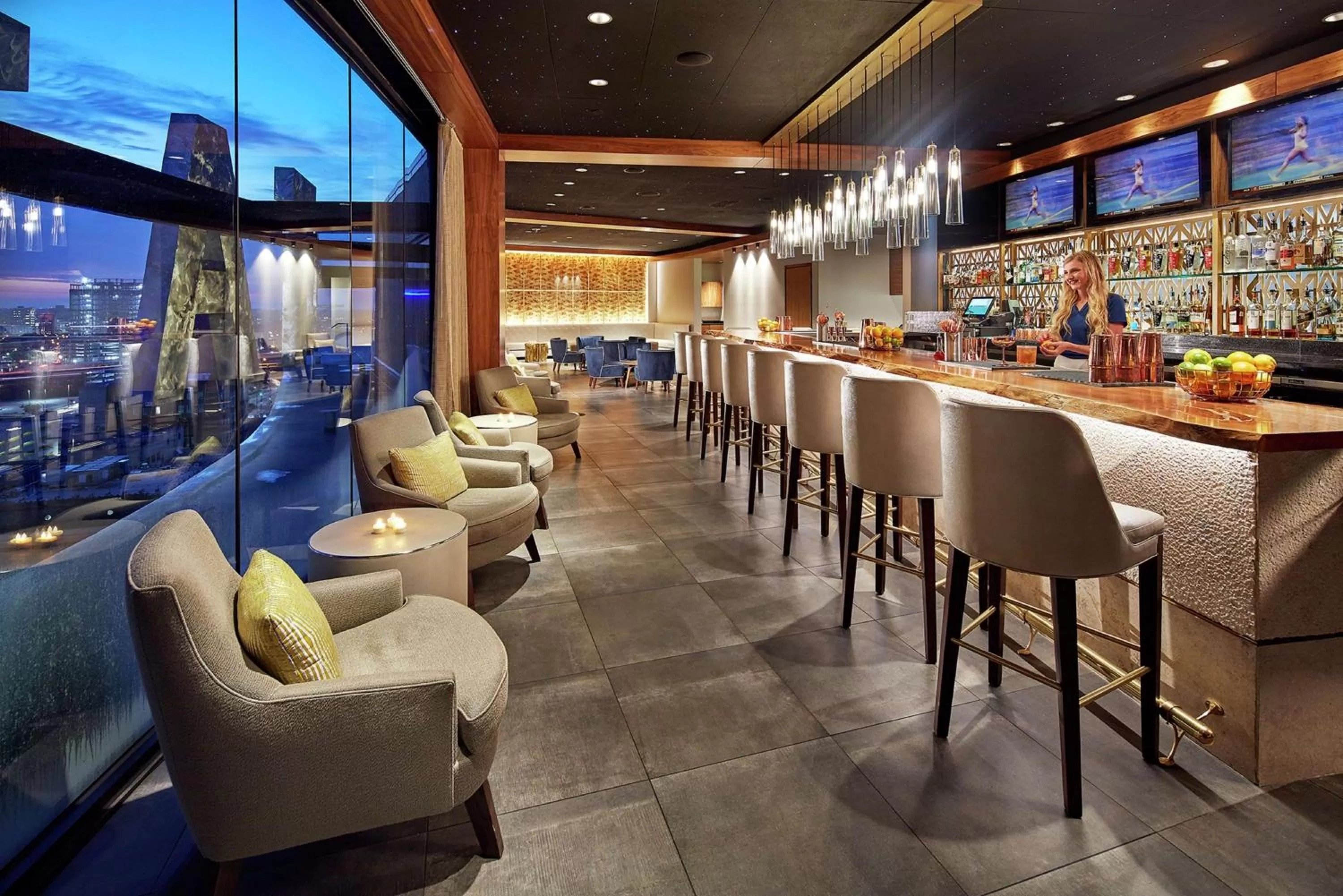 Lounge or bar in The Statler Dallas, Curio Collection By Hilton