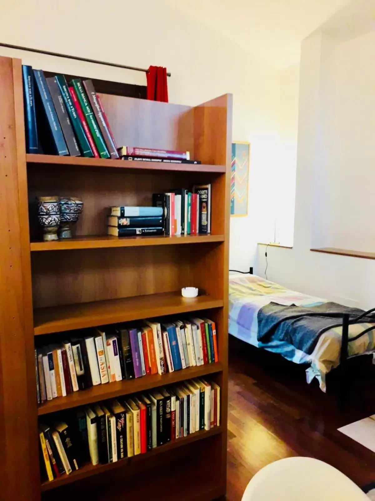 Bedroom, Library in B&B Mo Va Là