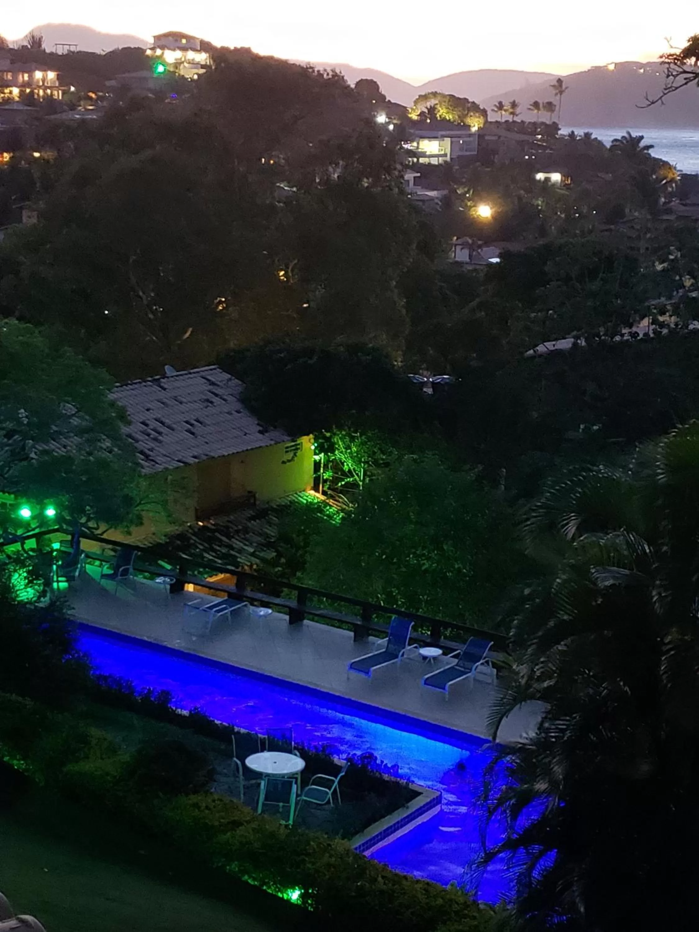 Swimming pool in Praia da Ferradurinha Guest House