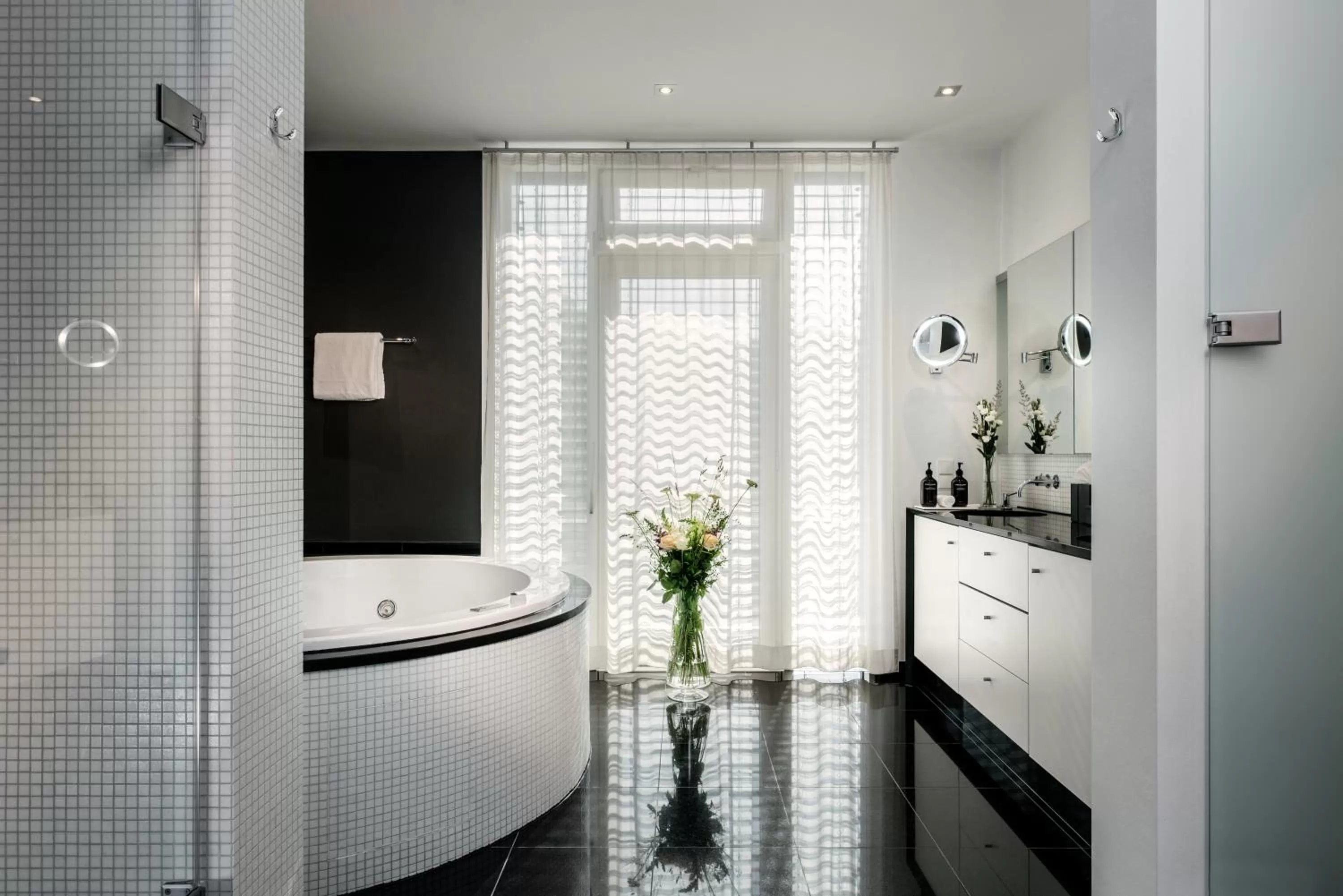 Bathroom in Maison Messmer - ein Mitglied der Hommage Luxury Hotels Collection