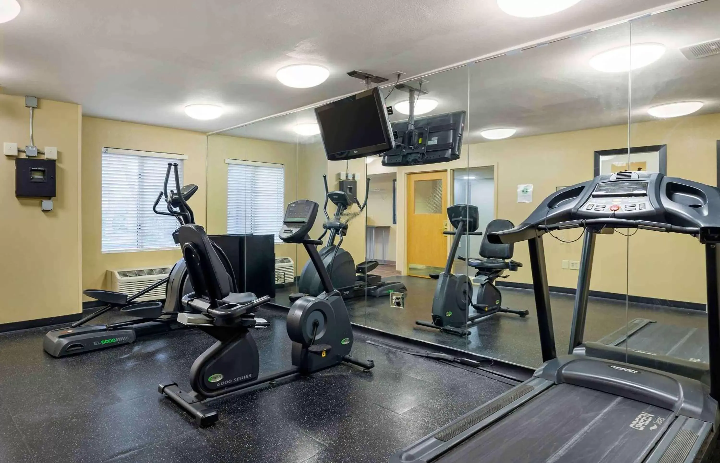 Fitness centre/facilities, Fitness Center/Facilities in Extended Stay America Suites - Boston - Waltham - 32 4th Ave