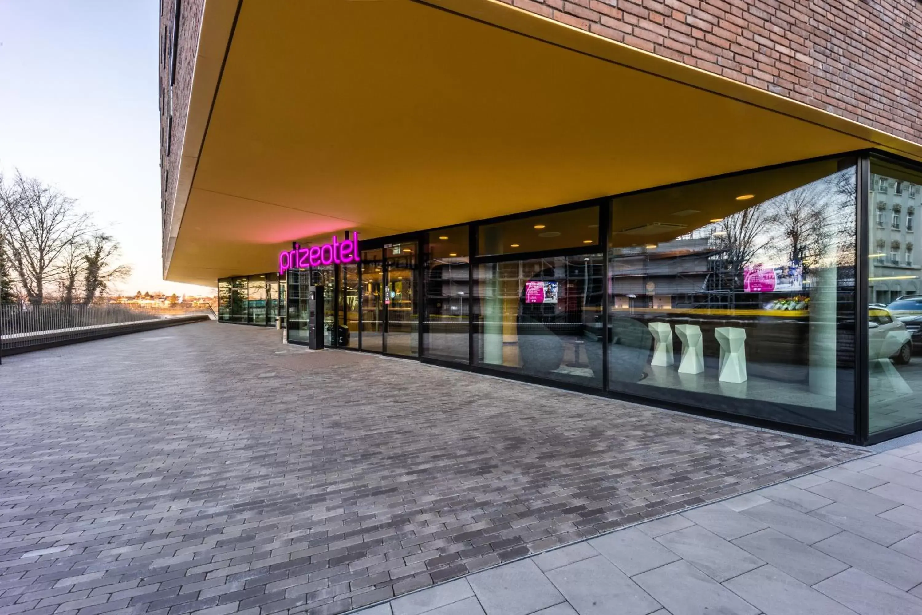 Property building in Prize by Radisson, Bonn City Property building in Prize by Radisson, Bonn City