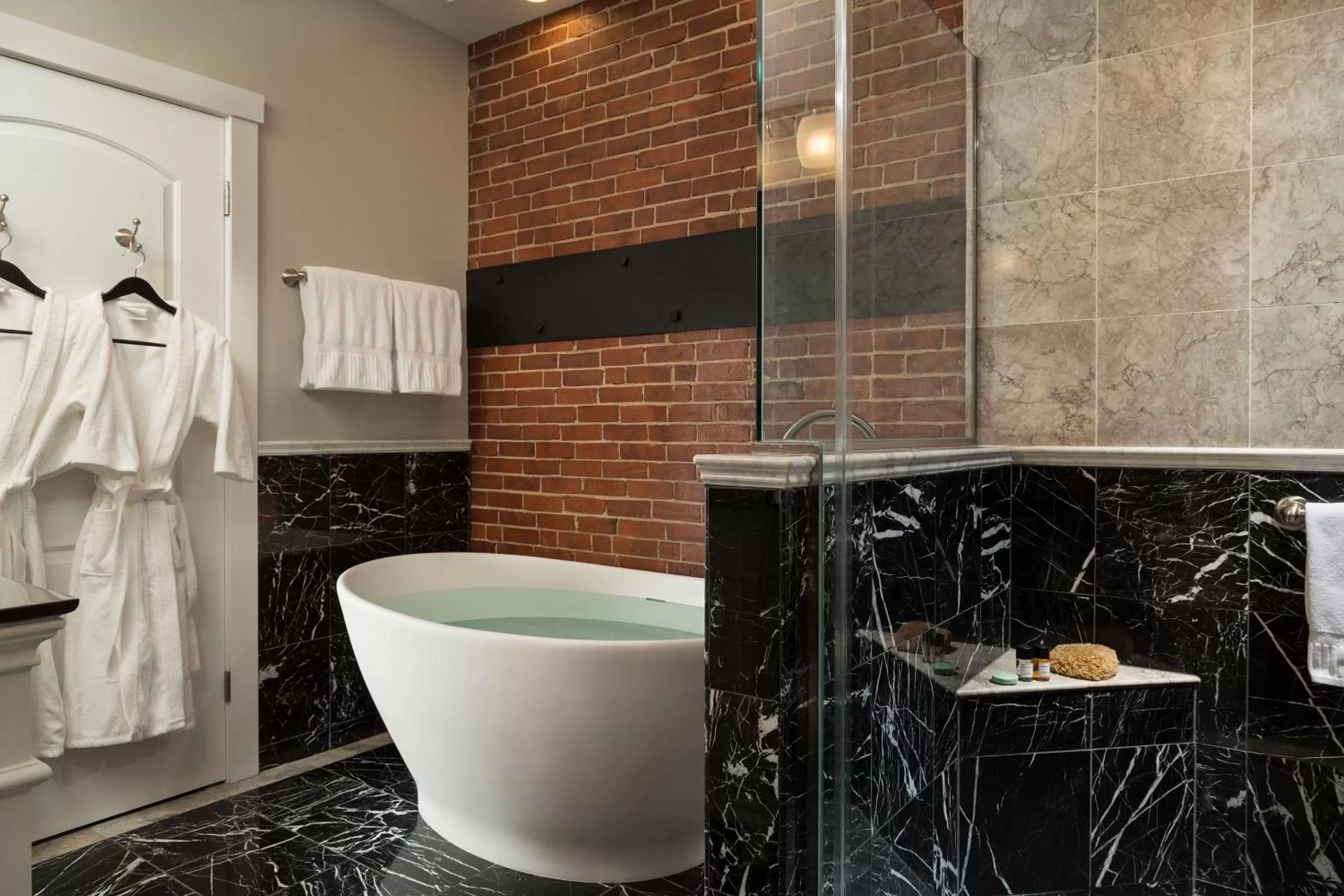 Shower in 16 Bay View