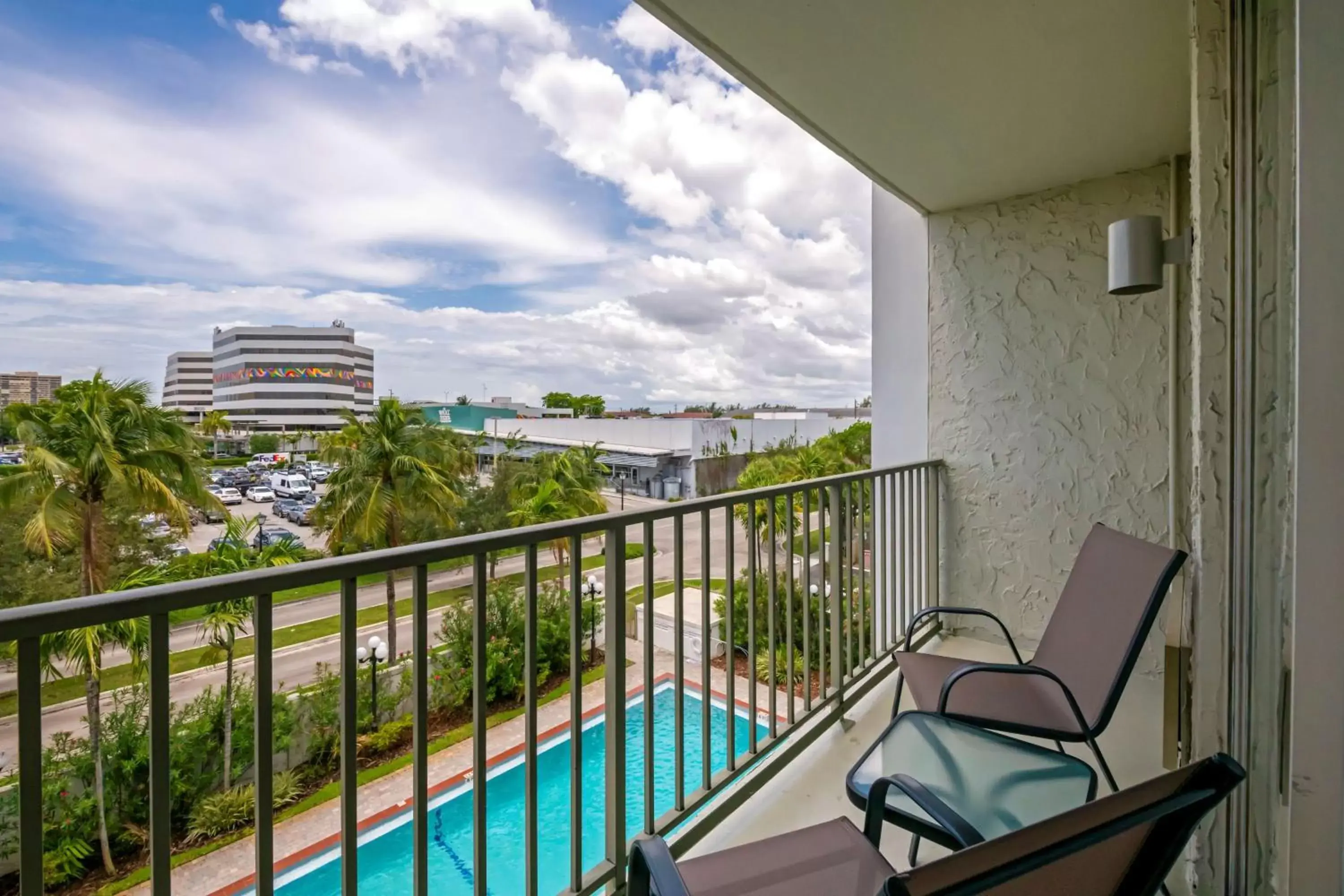 Bedroom, Balcony/Terrace in Best Western Plus North Miami-Bal Harbour