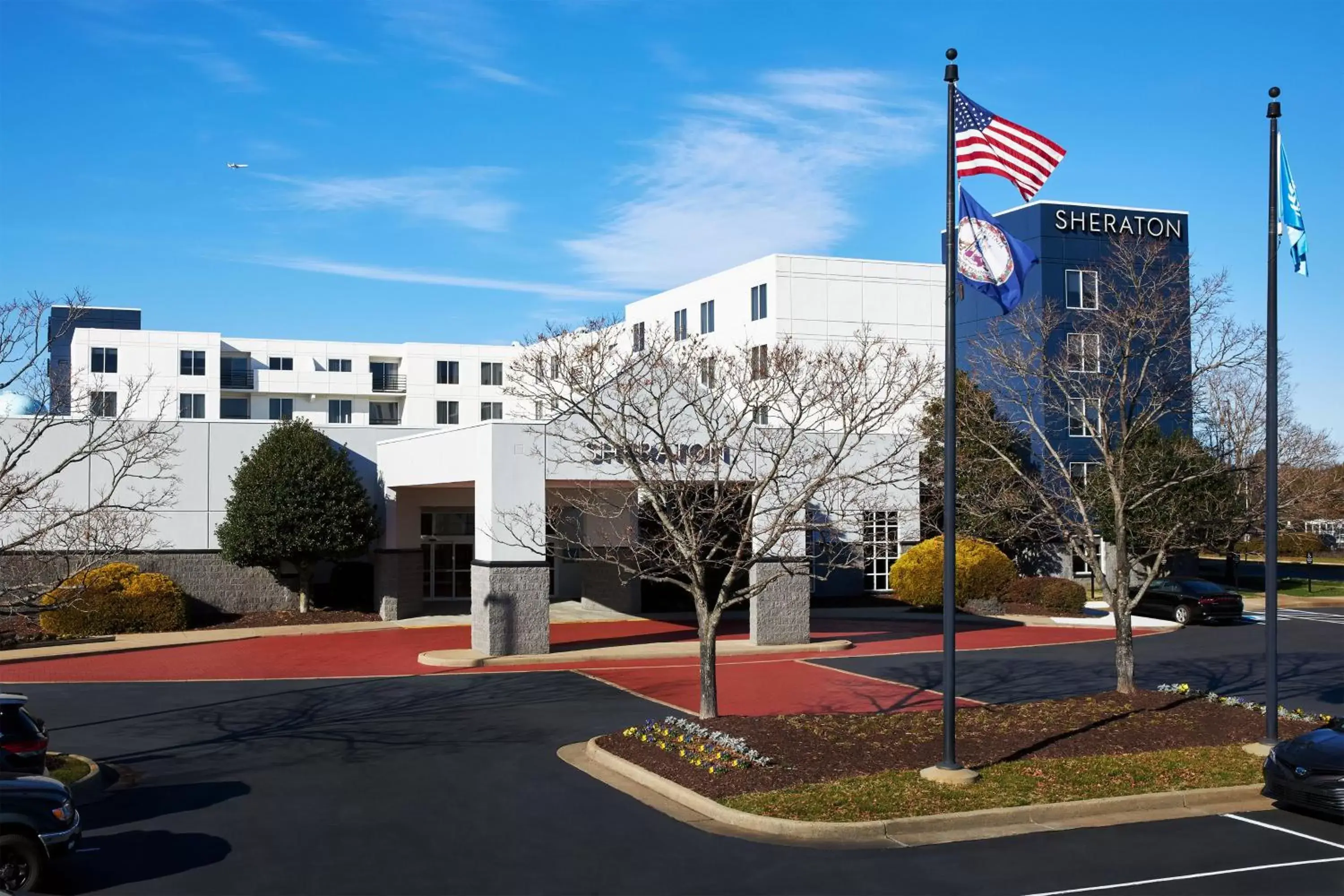 Property Building in Sheraton Richmond Airport Hotel