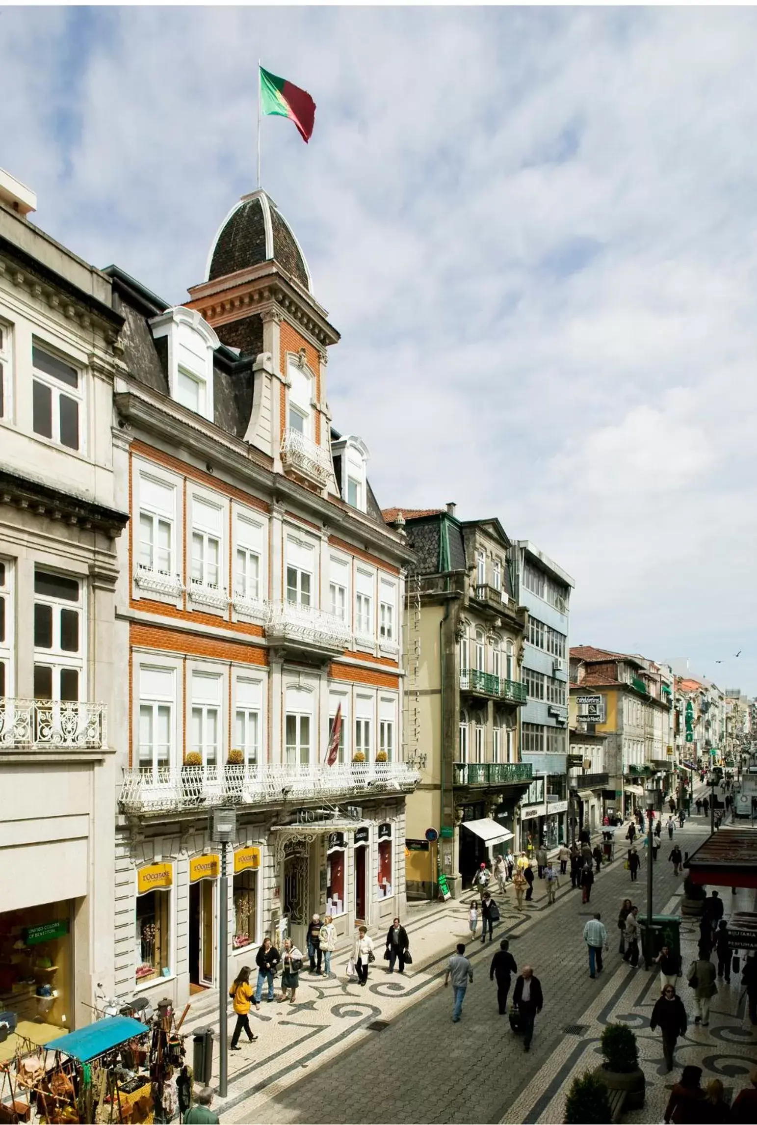 Neighbourhood in Grande Hotel do Porto