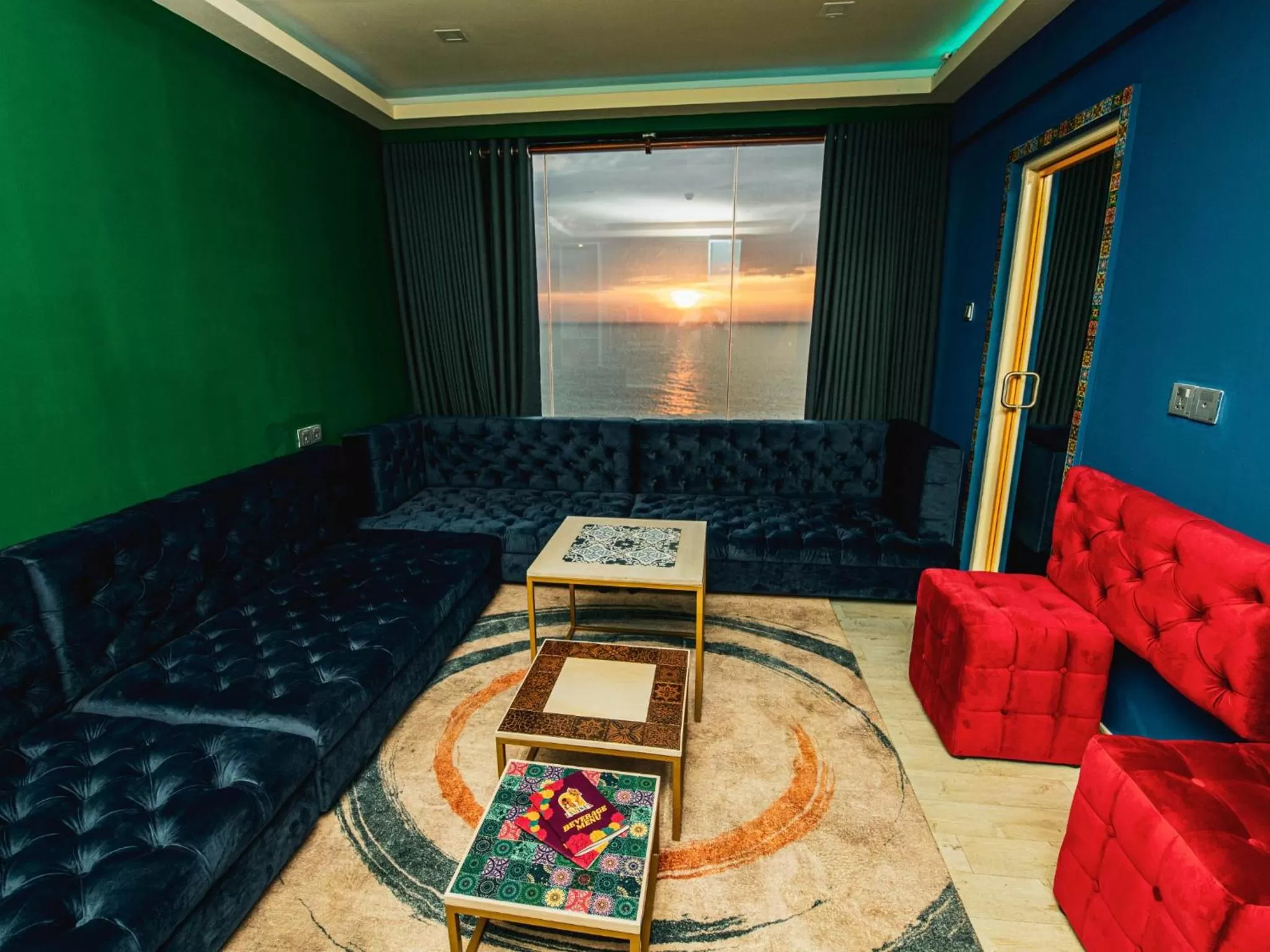 Lounge or bar in The Ocean Colombo - Guaranteed Sea View Rooms