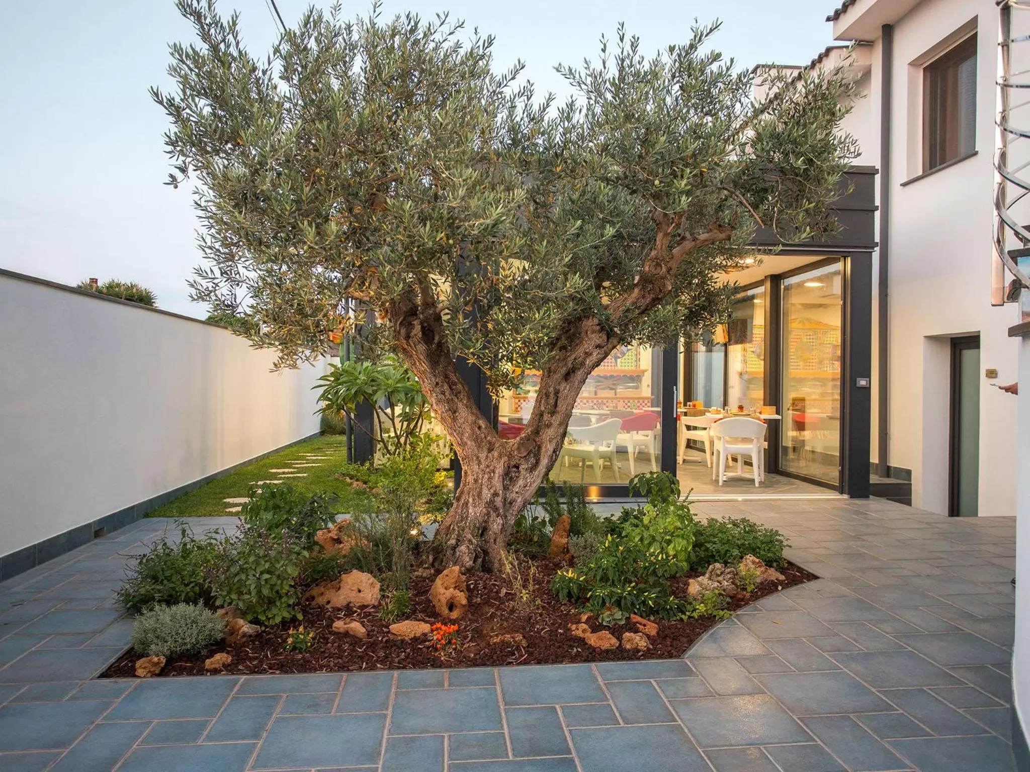 Garden in Tra Le Braccia di Morfeo