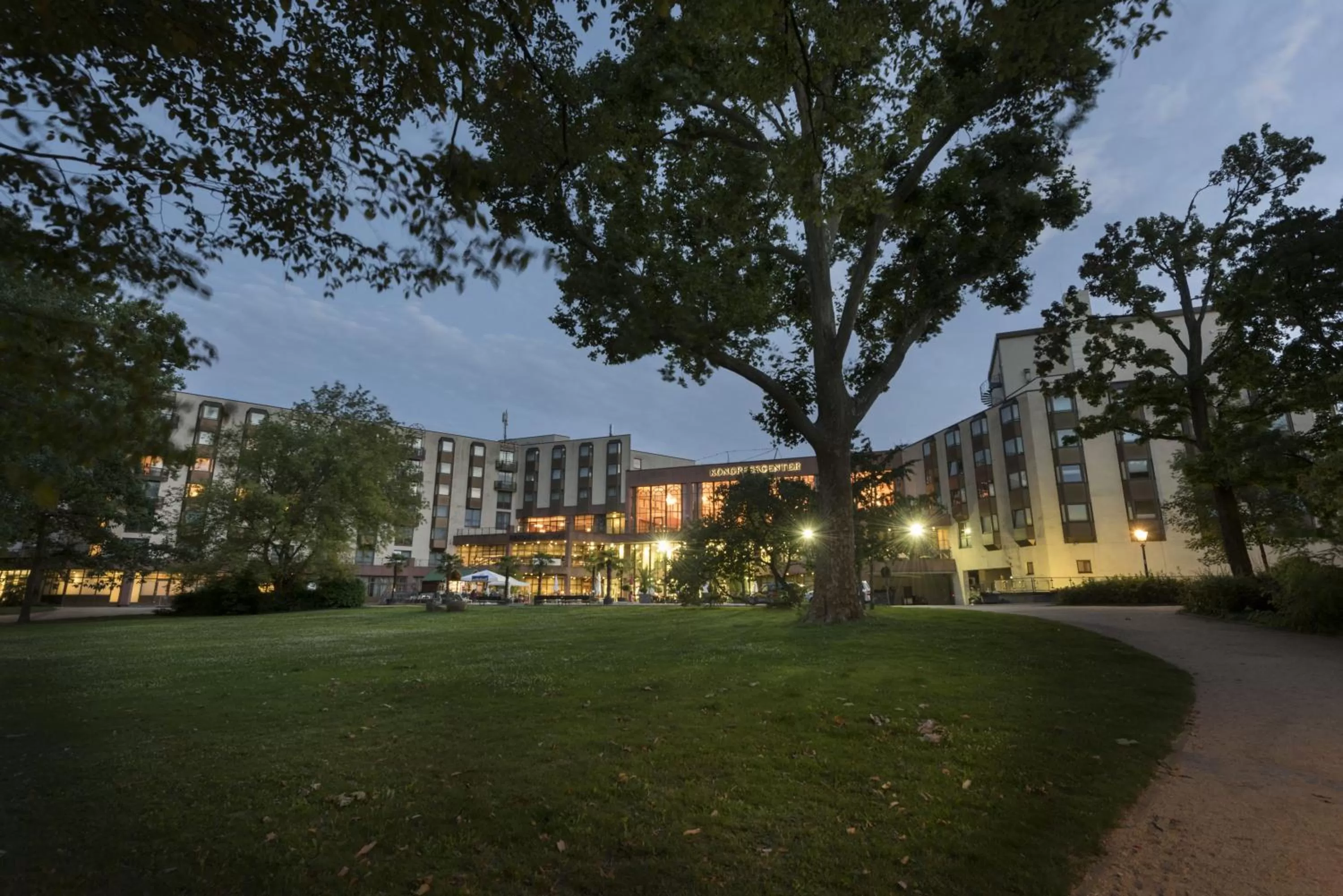 Facade/entrance in Maritim Hotel Bad Homburg