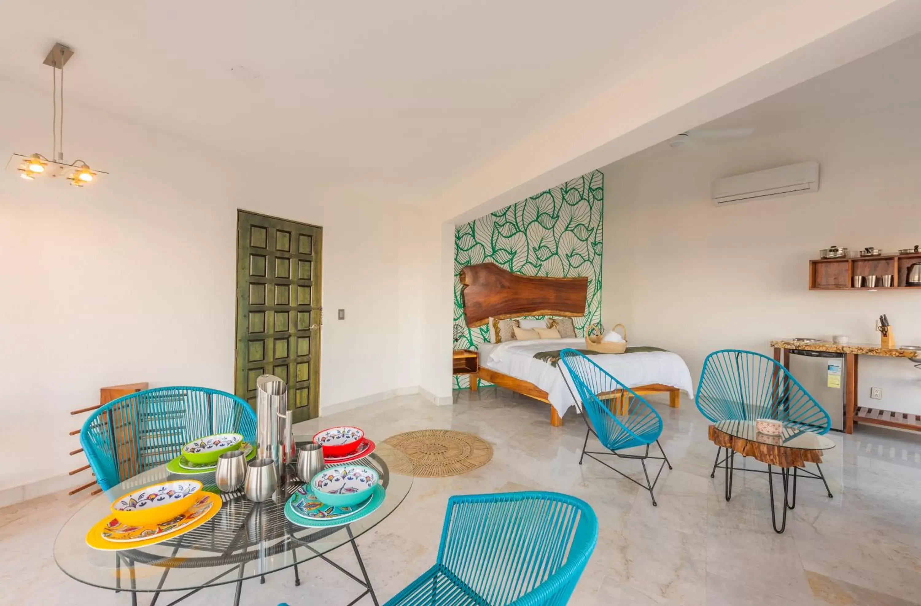 Dining area in La Casa Blanca