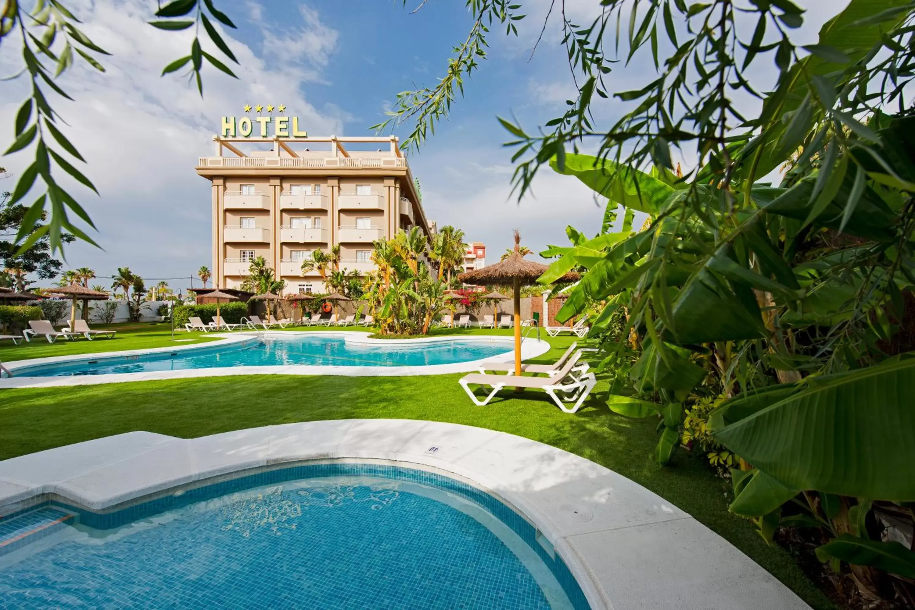Swimming Pool in Elba Motril Beach & Business Hotel